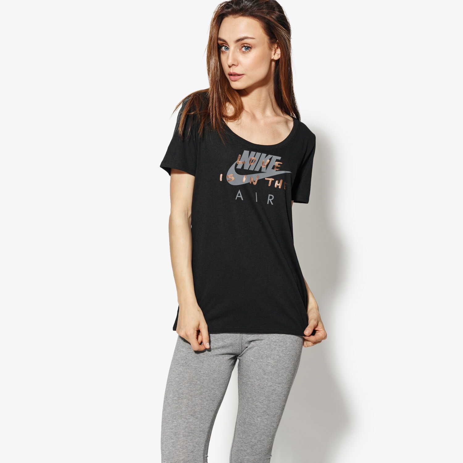 Koszulka, t-shirt damski NIKE T-SHIRT SS W NSW TEE LOVE AIR SCOOP AJ1315-010 CZARNY