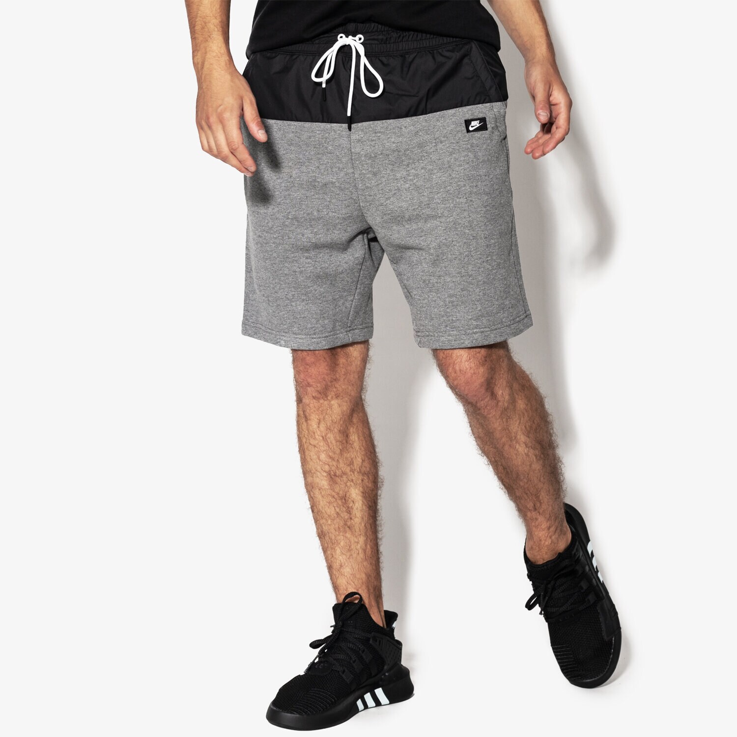 Krótkie spodenki, szorty męskie NIKE SZORTY M NSW MODERN SHORT FT 886247-091 SZARY