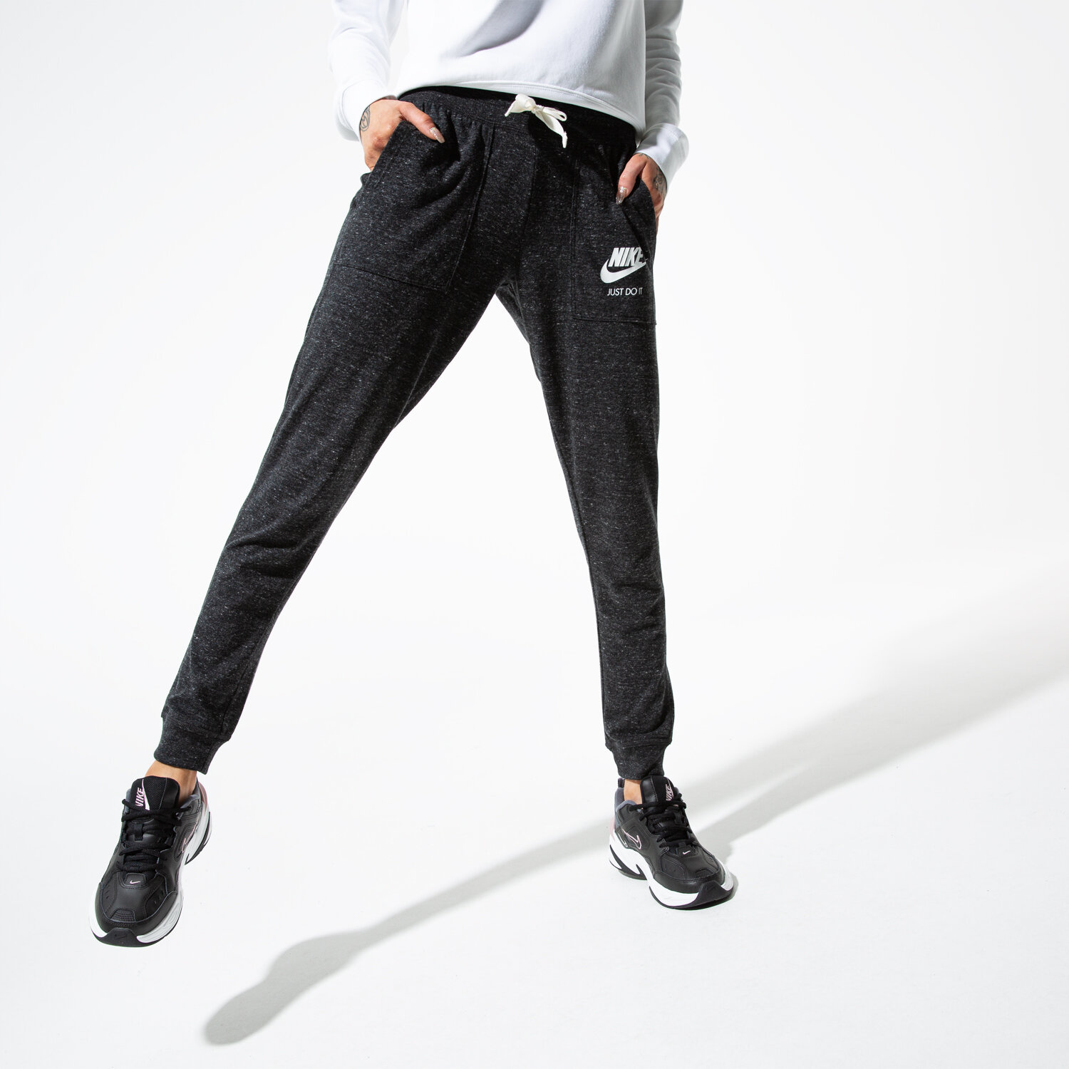 NIKE LEGGINGS W NSW GYM VNTG 883731 010 CZARNY Damskie Spodnie w