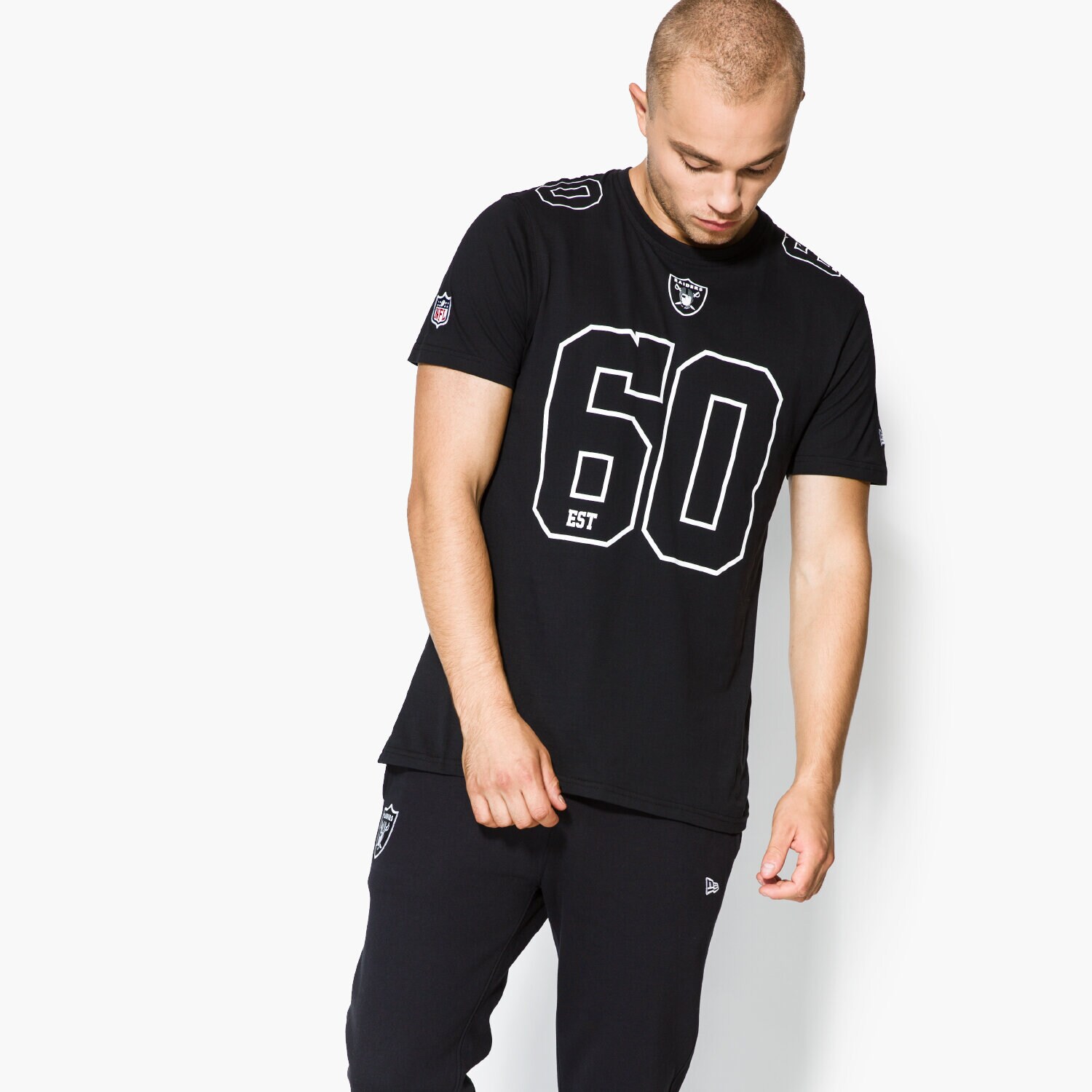 Koszulka, t-shirt sportowy męski NEW ERA KOSZULKA NFL NUMBER OAK RAIDERS BLK 11459505 CZARNY