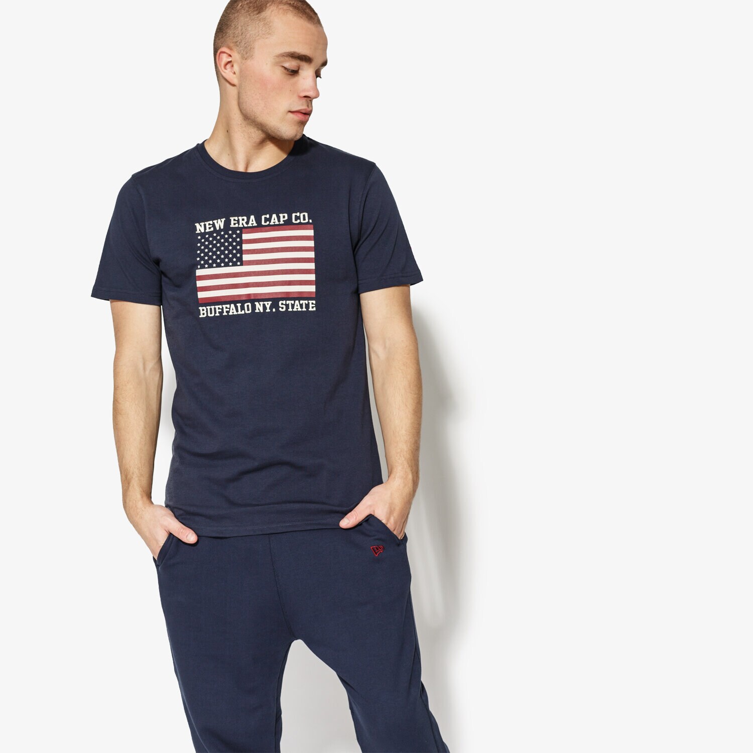 Koszulka, t-shirt sportowy męski NEW ERA T-SHIRT SS WORLD HOOD U.S.A. TEE NEW ERA NIGHT SHIFT 11517684 GRANATOWY