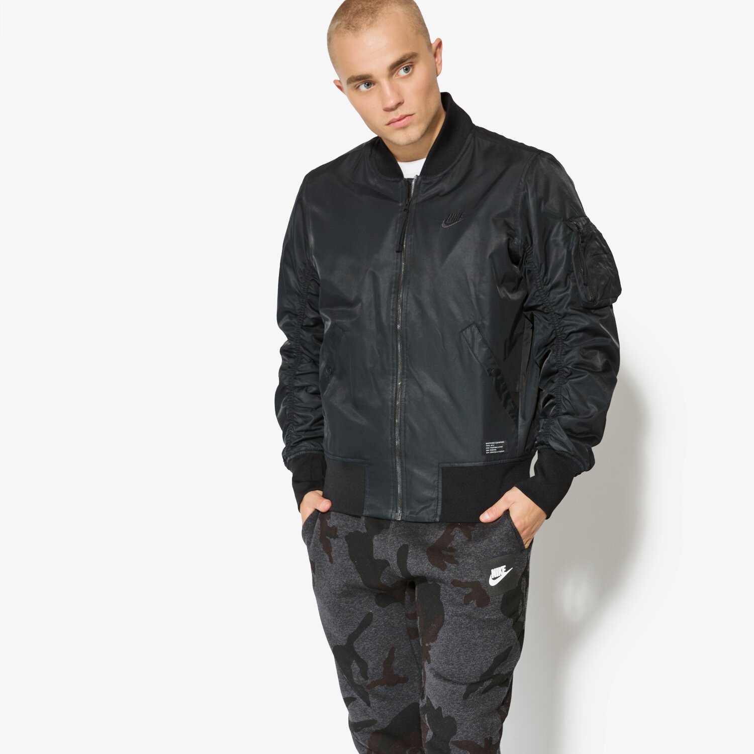 Kurtka wiosenna / jesienna męska NIKE KURTKA M NSW JKT WVN AF1 925436010 CZARNY