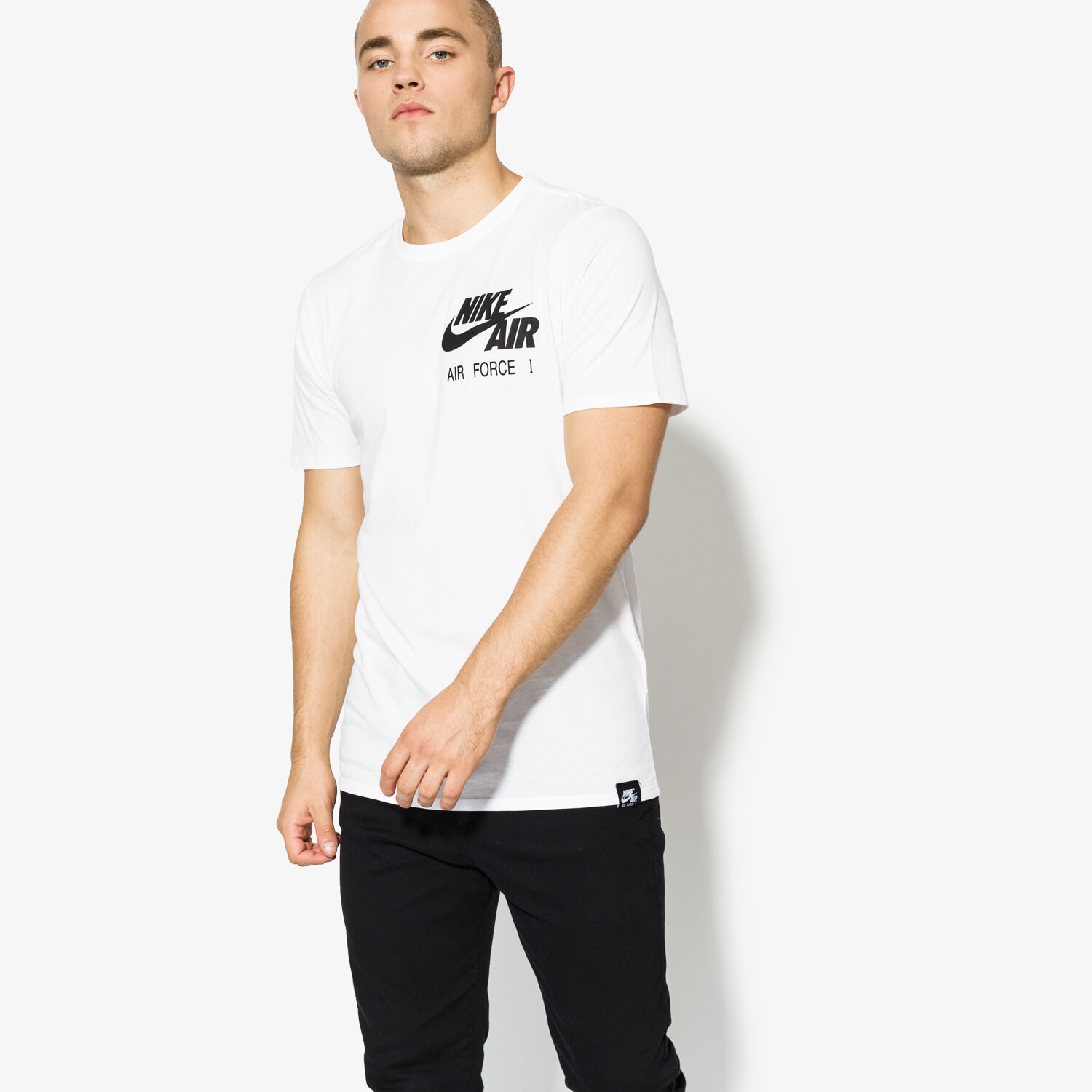 Koszulka, t-shirt sportowy męski NIKE  T-SHIRT M NSW TEE AF1 HO1 875626100 BIAŁY