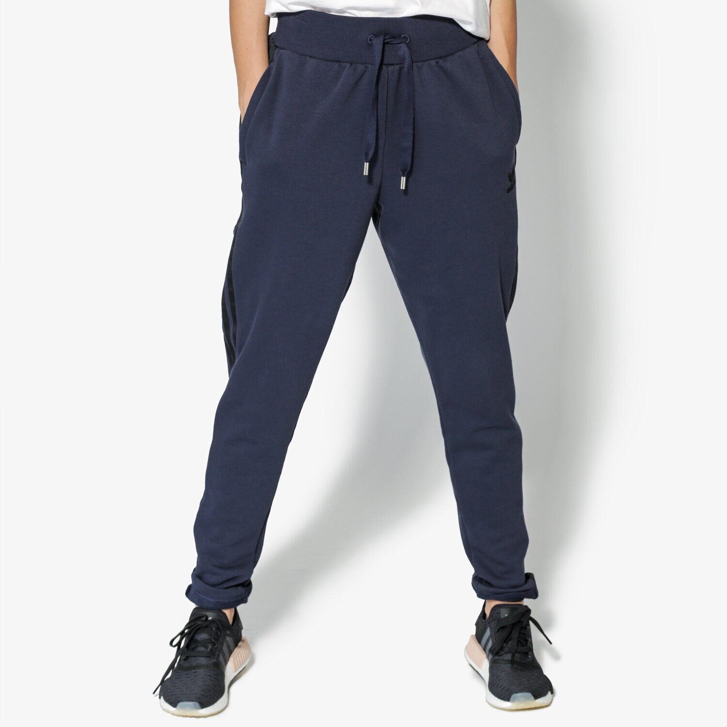 Spodnie sportowe damskie ADIDAS SPODNIE LOW CROTCH TP BS4339 GRANATOWY