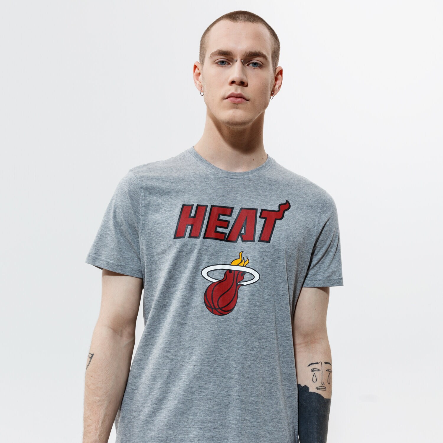 Koszulka, t-shirt sportowy męski NEW ERA T-SHIRT SS NBA TOP 6 MIAMI HEAT MIAMI HEAT LGH 11530751 SZARY