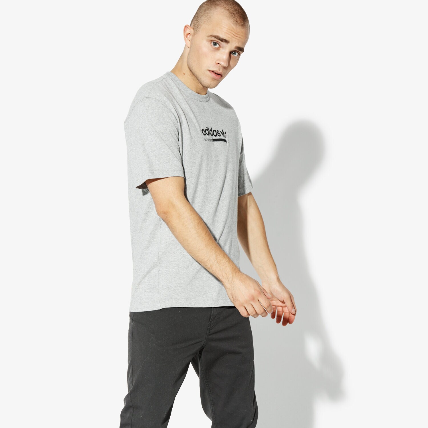 Koszulka, t-shirt sportowy męski ADIDAS T-SHIRT SS KAVAL TEE ORIGINALS CORE DH4971 SZARY