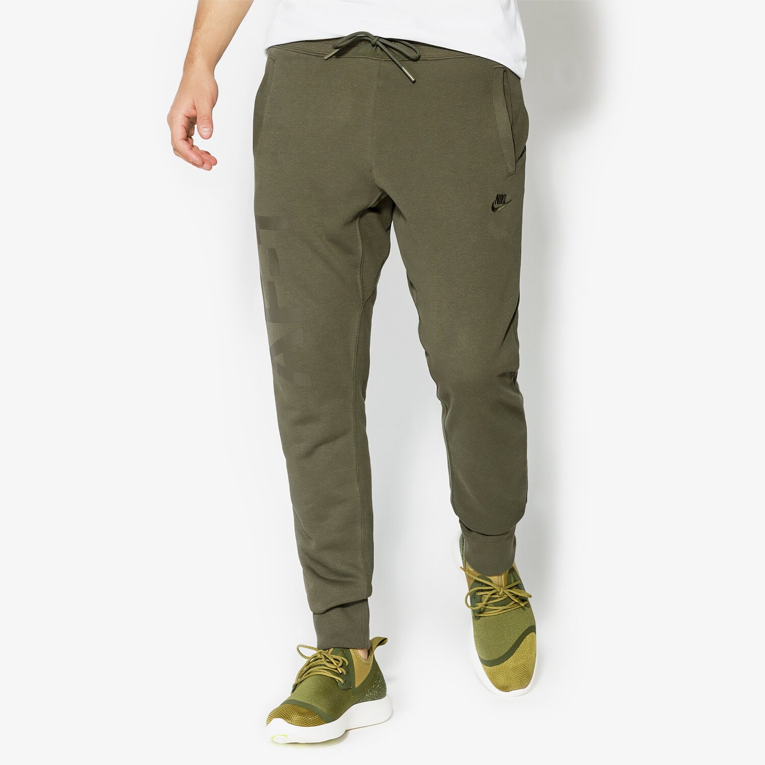 Spodnie sportowe męskie NIKE SPODNIE M NSW JGGR FT AF1 925444325 KHAKI