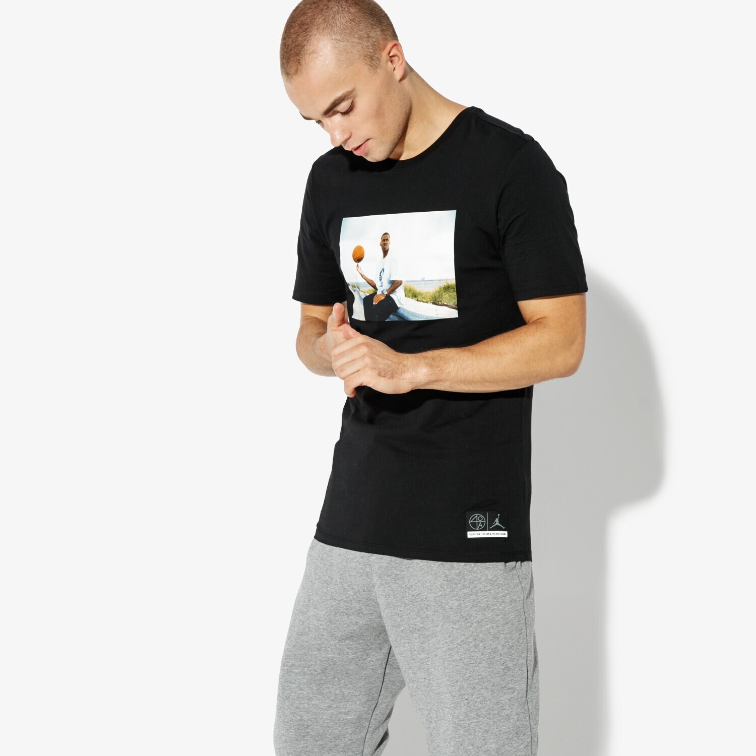 Koszulka, t-shirt sportowy męski JORDAN T-SHIRT SS M JSW TEE HE GOT GAME JESUS AT0524-010 CZARNY