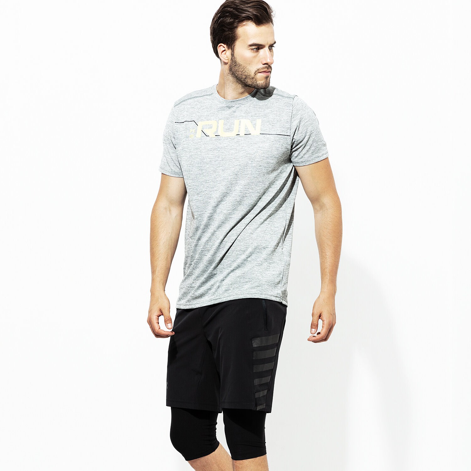 Koszulka, t-shirt sportowy męski UNDER ARMOUR T-SHIRT SS RUN FRONT GRAPHIC SS 1316844-709 ZIELONY