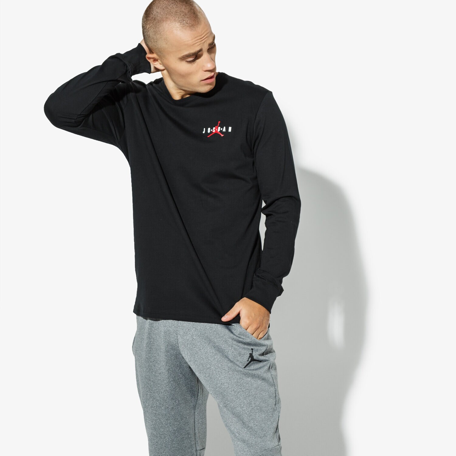 Koszulka, t-shirt sportowy męski JORDAN T-SHIRT LS JORDAN M JSW TEE LS AIR GX AA7754-010 CZARNY