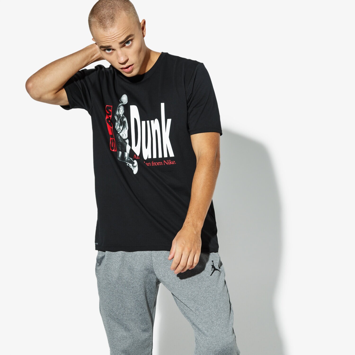 Koszulka, t-shirt sportowy męski JORDAN T-SHIRT SS JORDAN M JBSK TEE AIR PHOTO 939614-010 CZARNY