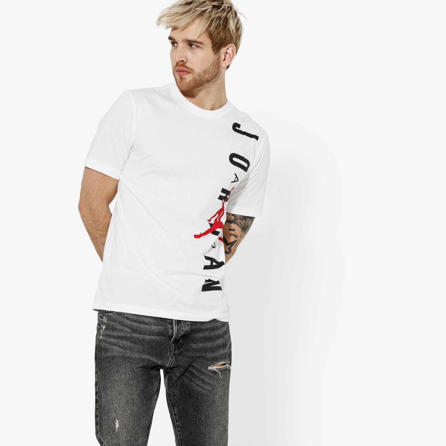 Koszulka, t-shirt sportowy męski JORDAN T-SHIRT SS M JSW TEE HBR VERTICAL JRDN BV0086-100 BIAŁY