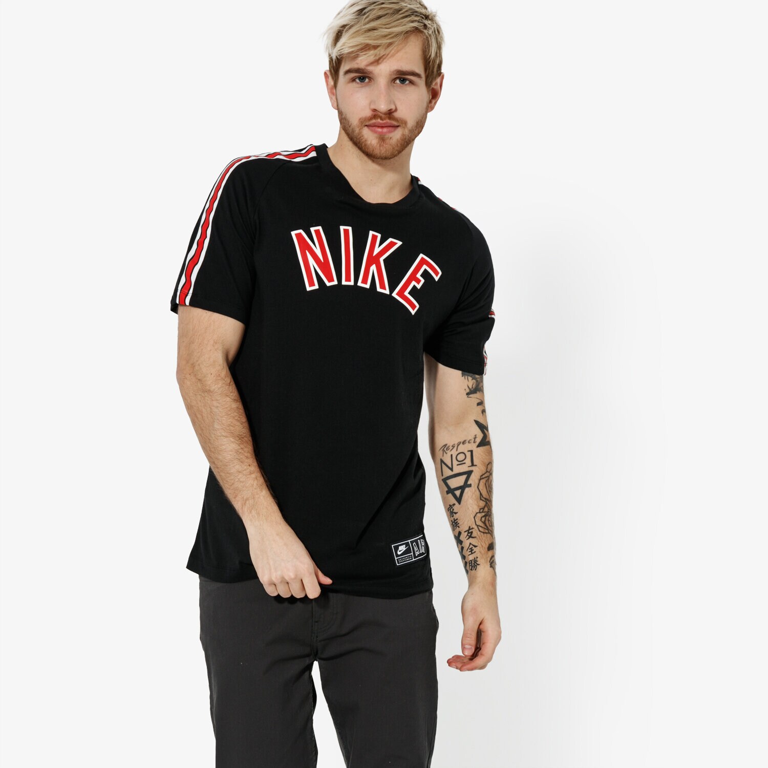 Koszulka, t-shirt sportowy męski NIKE T-SHIRT SS M NSW TEE CLTR NIKE AIR 5 SPORTSWEAR AR5178-010 CZARNY