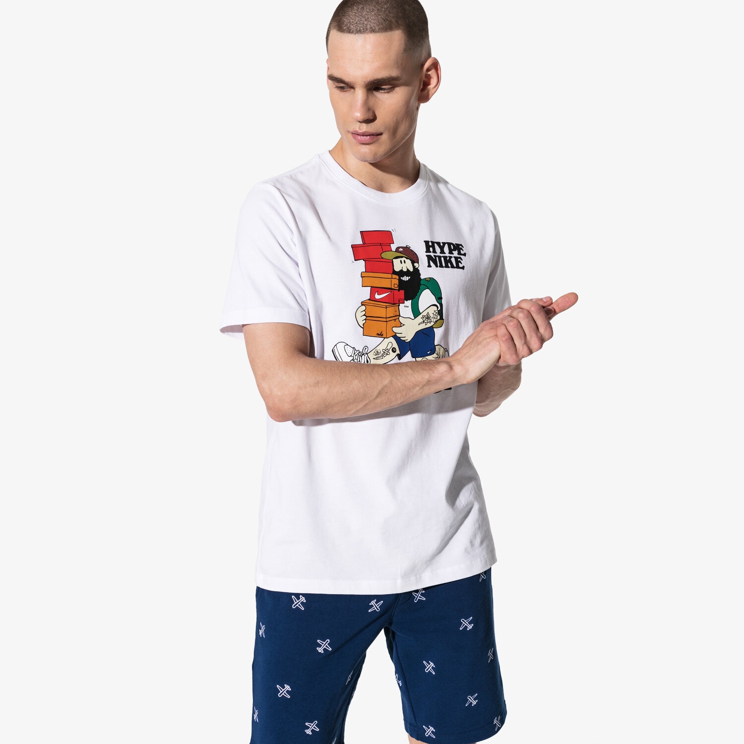 Koszulka, t-shirt sportowy męski NIKE T-SHIRT SS M NSW TEE HYPE NIKE 1 SPORTSWEAR AR5075-100 BIAŁY