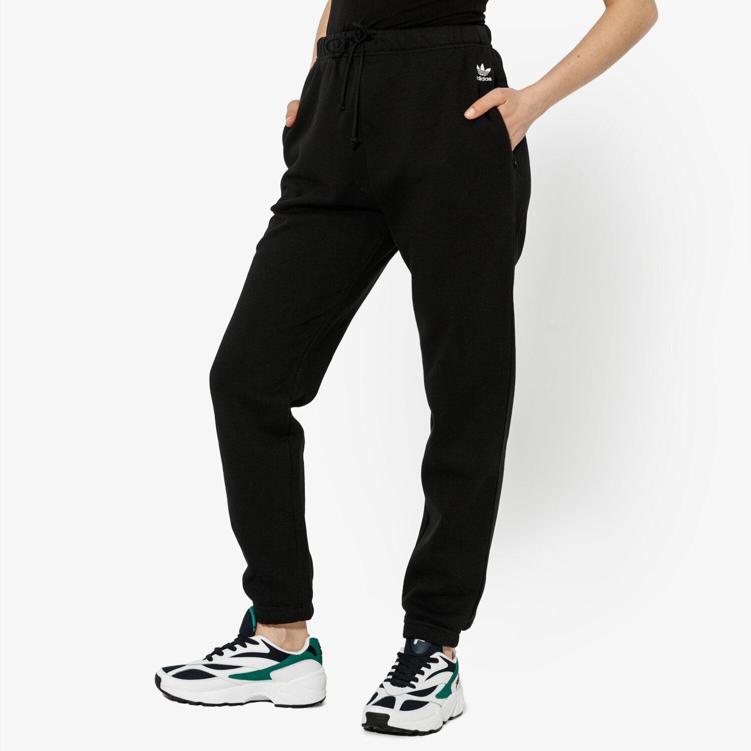 Spodnie sportowe damskie ADIDAS SPODNIE SC PANT ADICOLOR DW3896 CZARNY