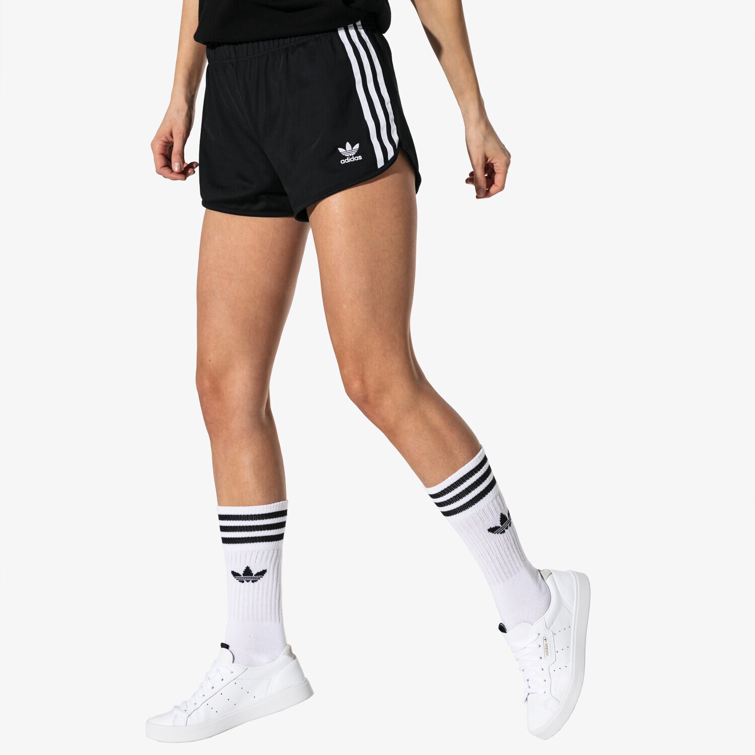 Krótkie spodenki, szorty damskie ADIDAS SZORTY 3 STR SHORT ADICOLOR DV2555 CZARNY