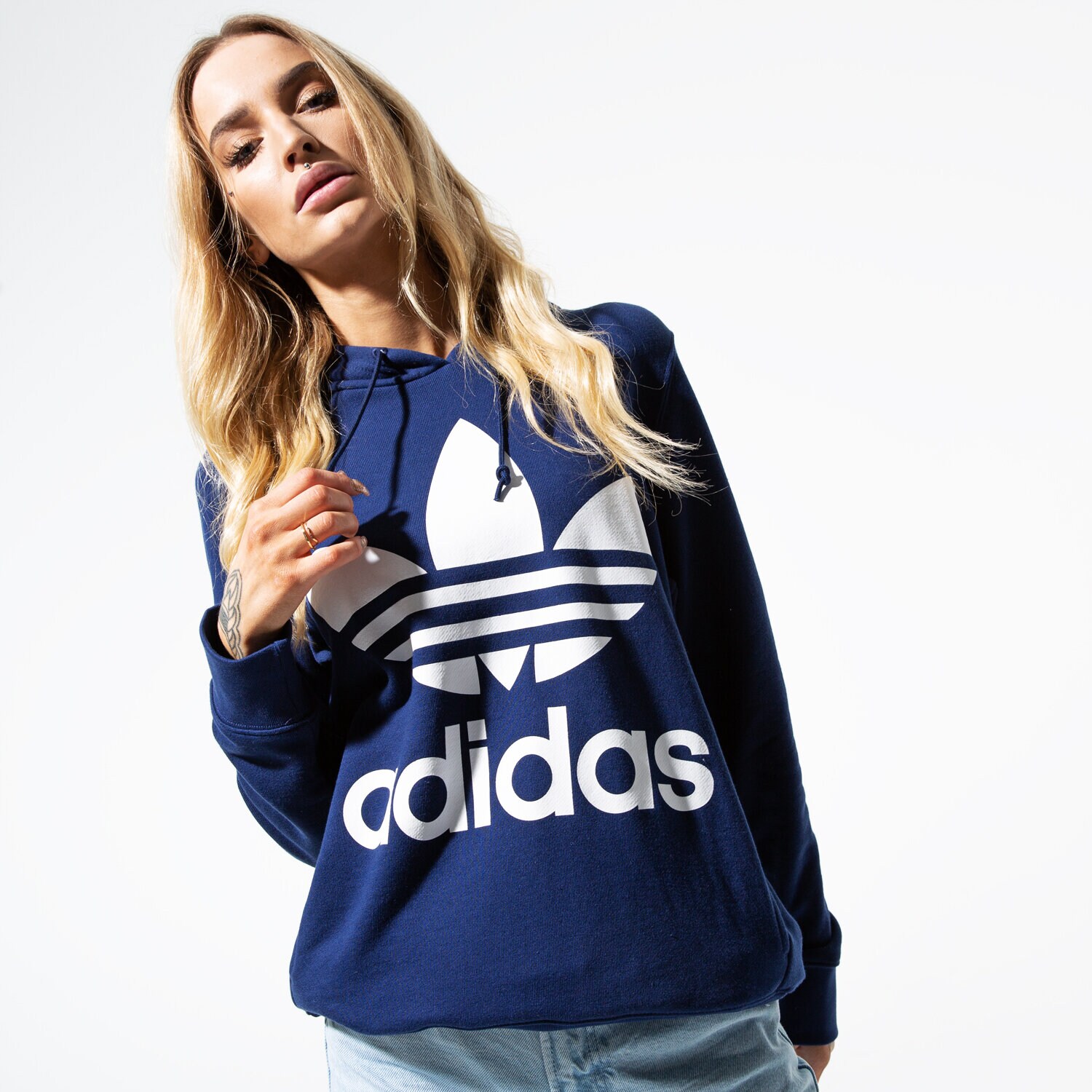 Bluza damska ADIDAS BLUZA TREFOIL HOODIE ADICOLOR DV2568 GRANATOWY