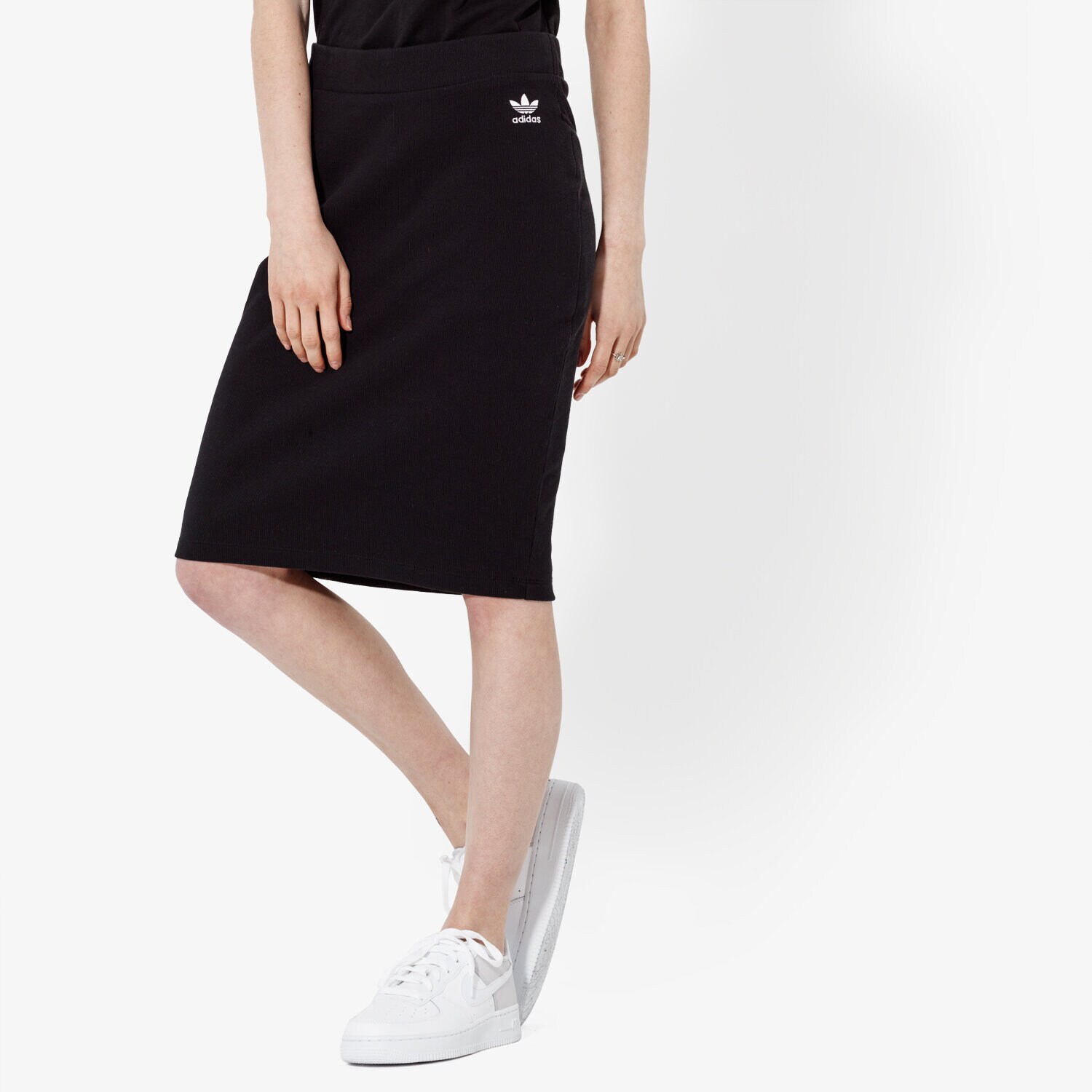 Modna sukienka sportowa ADIDAS SPÓDNICZKA SC MIDI SKIRT ADICOLOR DW3903 CZARNY