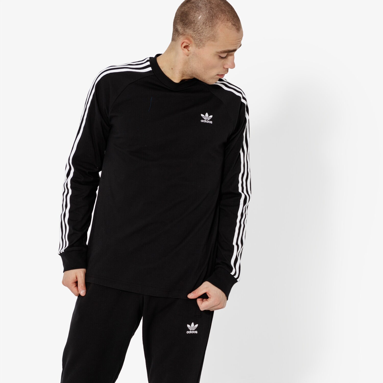 Koszulka, t-shirt sportowy męski ADIDAS T-SHIRT LS 3-STRIPES LS T ADICOLOR DV1560 CZARNY