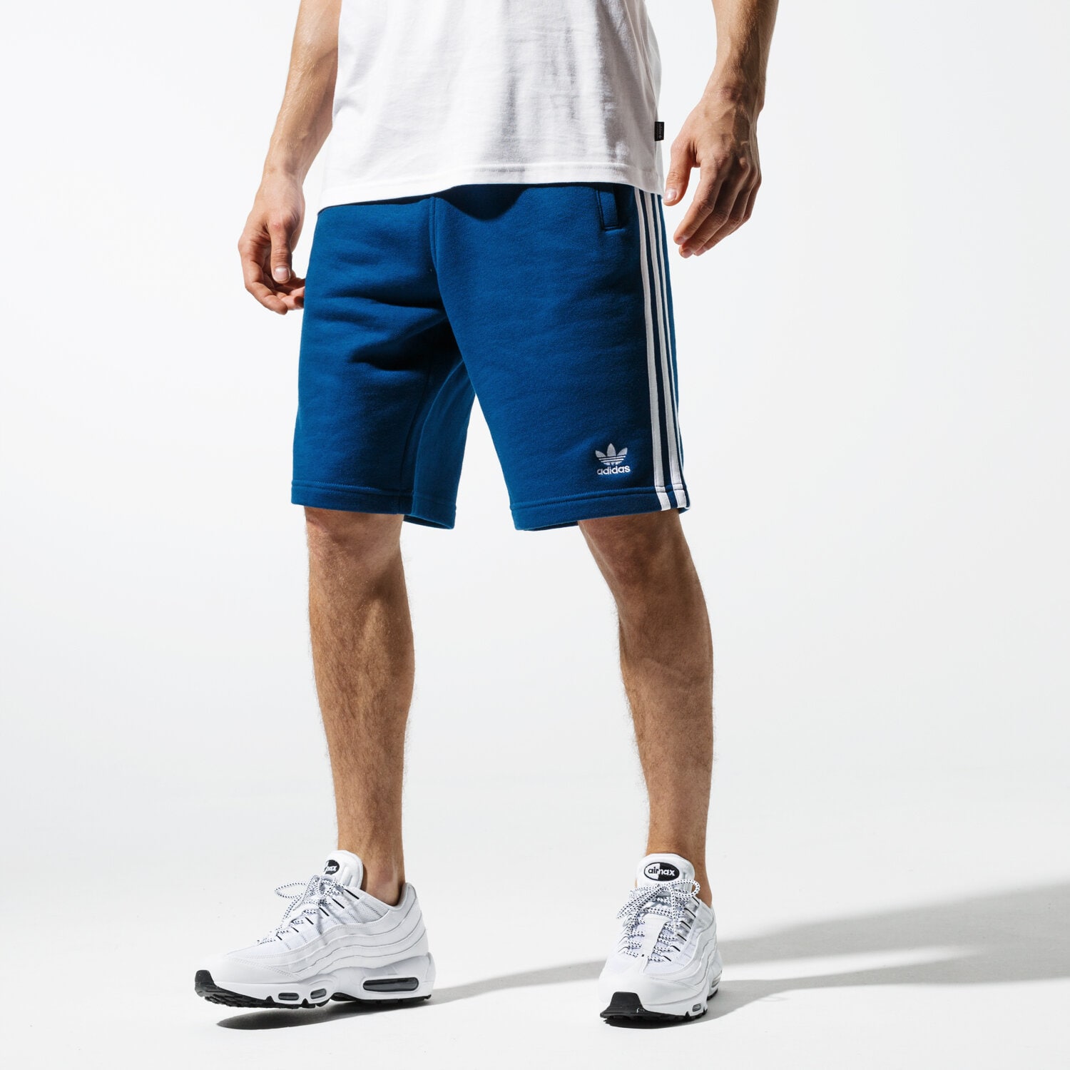 ADIDAS SZORTY 3 STRIPE SHORT ADICOLOR DV1526 NIEBIESKI M skie Szorty w Sizeer