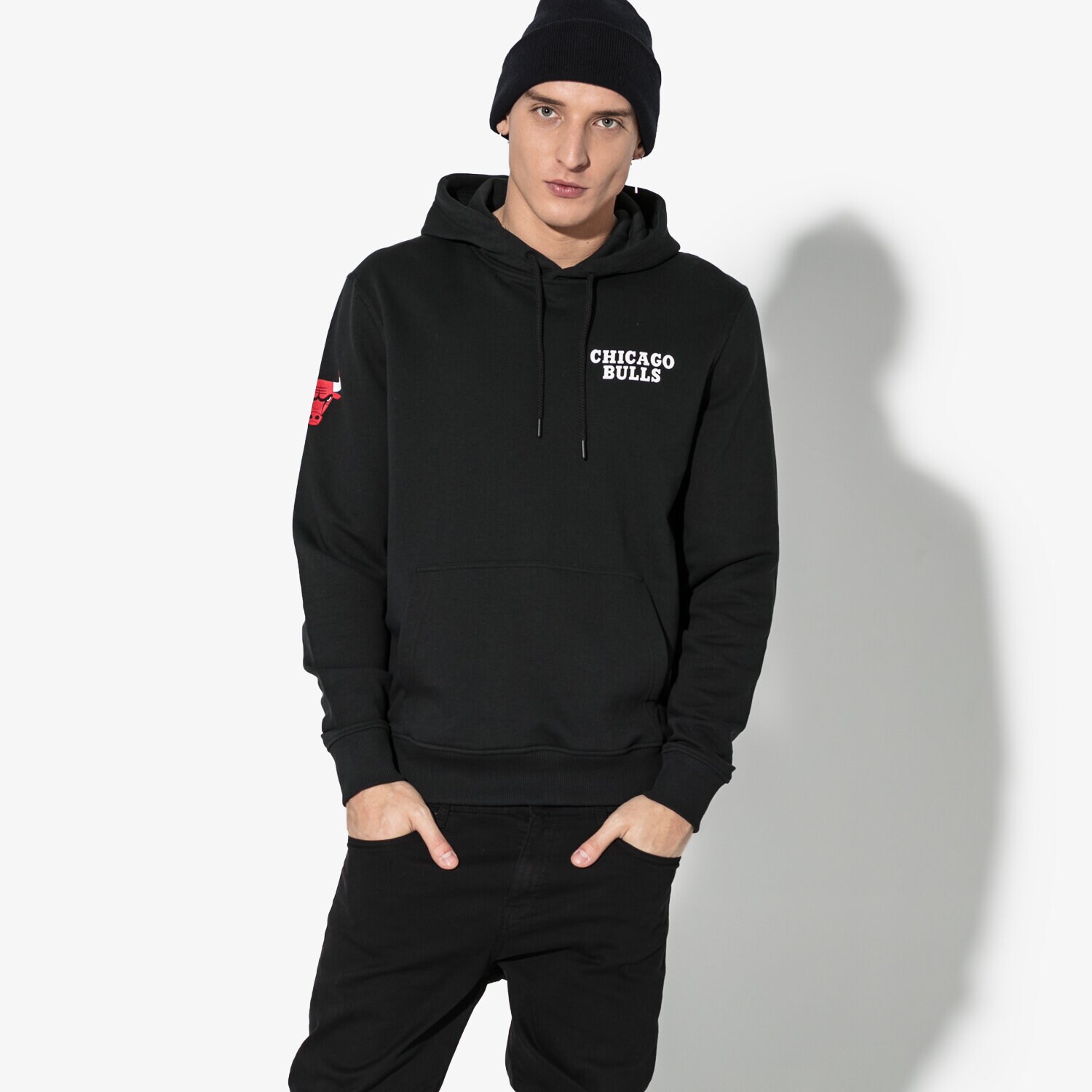 Bluza męska NEW ERA BLUZA NBA TEAM APPAREL PO HOODY CHIBUL BLK 11604109 CZARNY