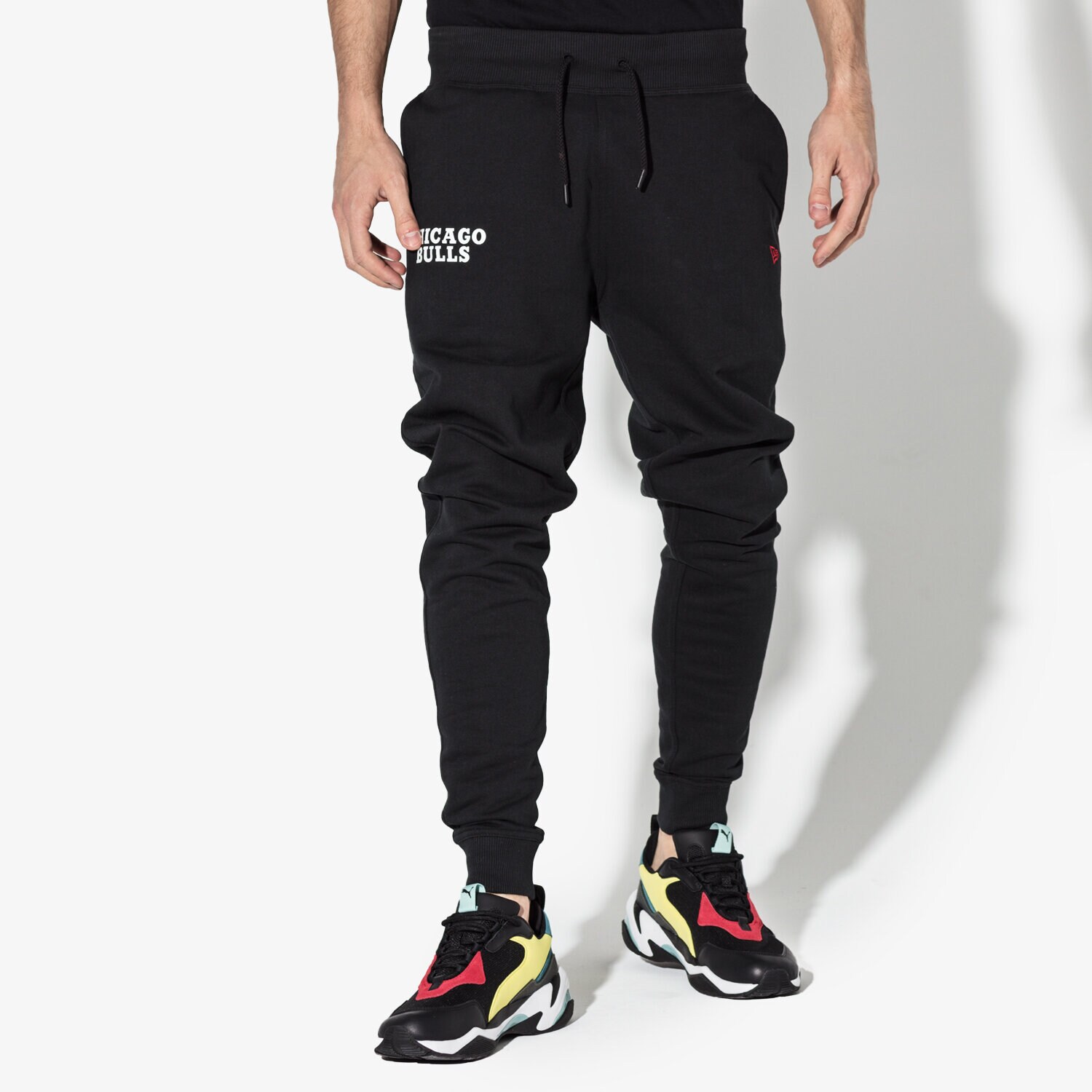 Spodnie sportowe męskie NEW ERA SPODNIE NBA TEAM APPAREL JOGGER CHIBUL BLK 11604121 CZARNY