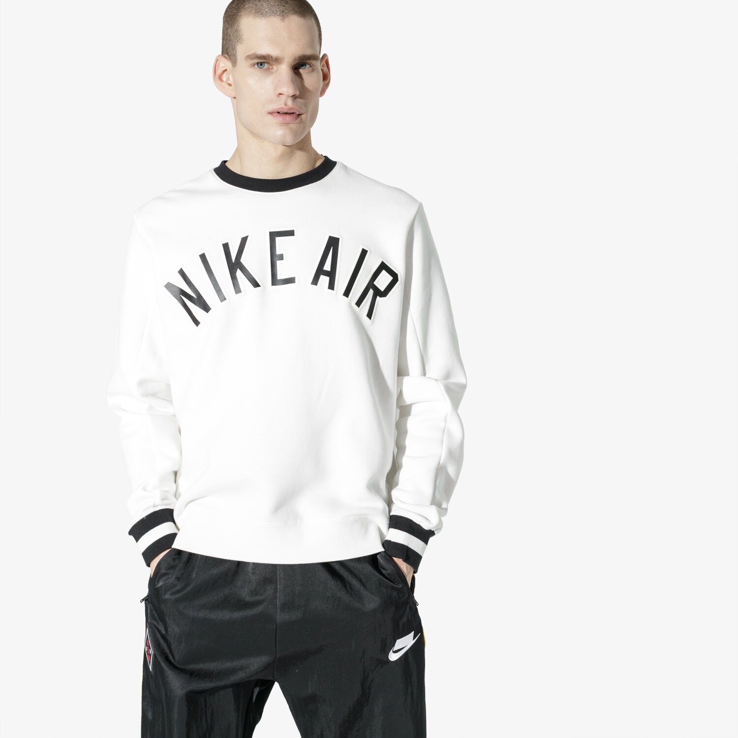 Bluza męska NIKE BLUZA M NSW NIKE AIR CREW FLC AR1822-133 BIAŁY