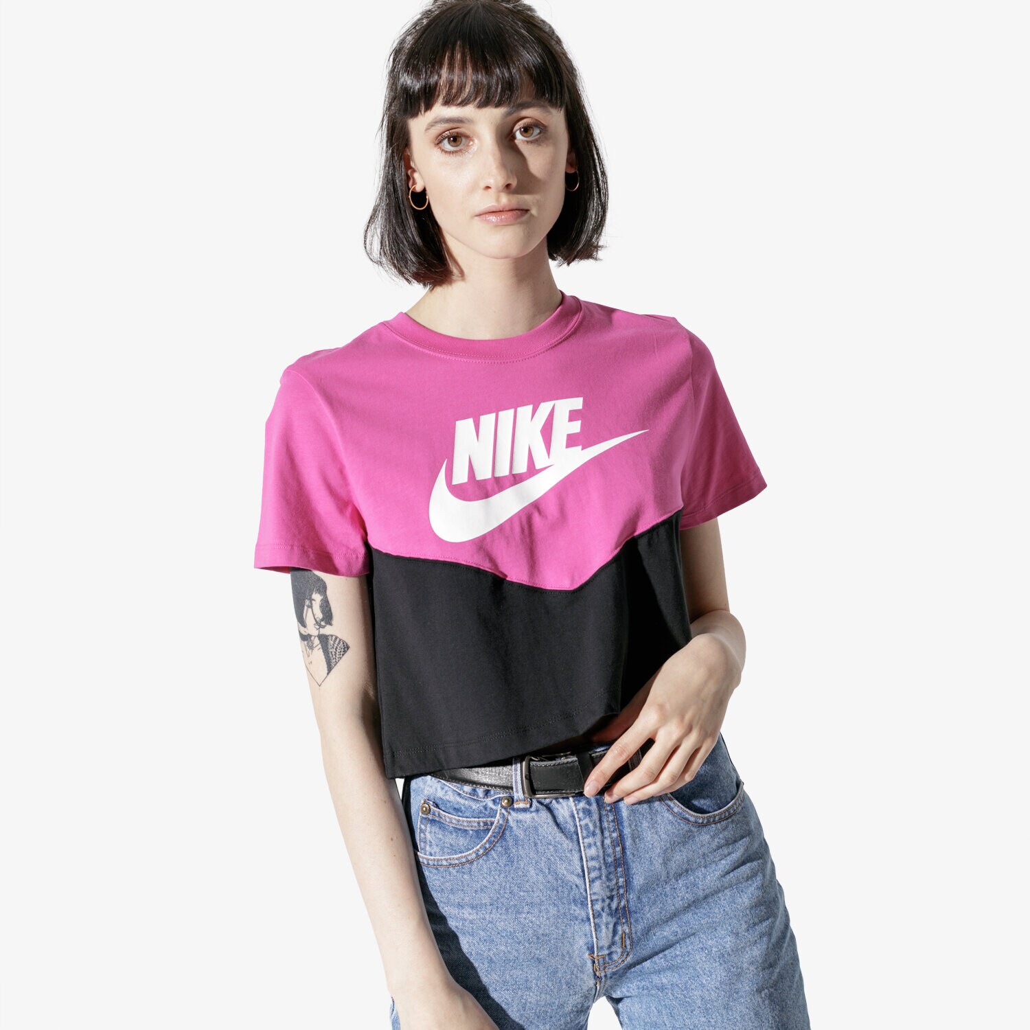 Koszulka, t-shirt damski NIKE TOP W NSW HRTG TOP SS AR2513-013 RÓŻOWY