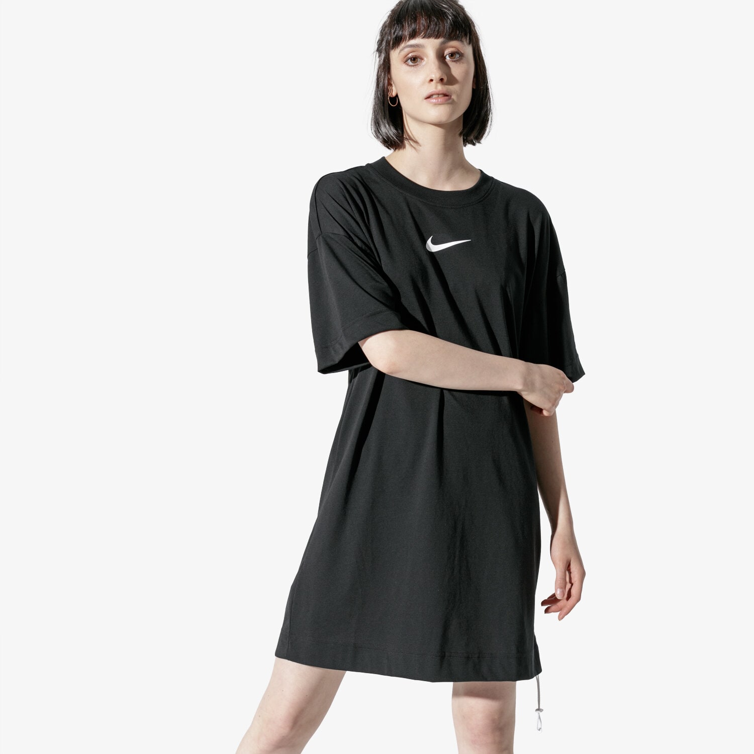 Modna sukienka sportowa NIKE SUKIENKA W NSW SWSH DRESS BQ7960-010 CZARNY
