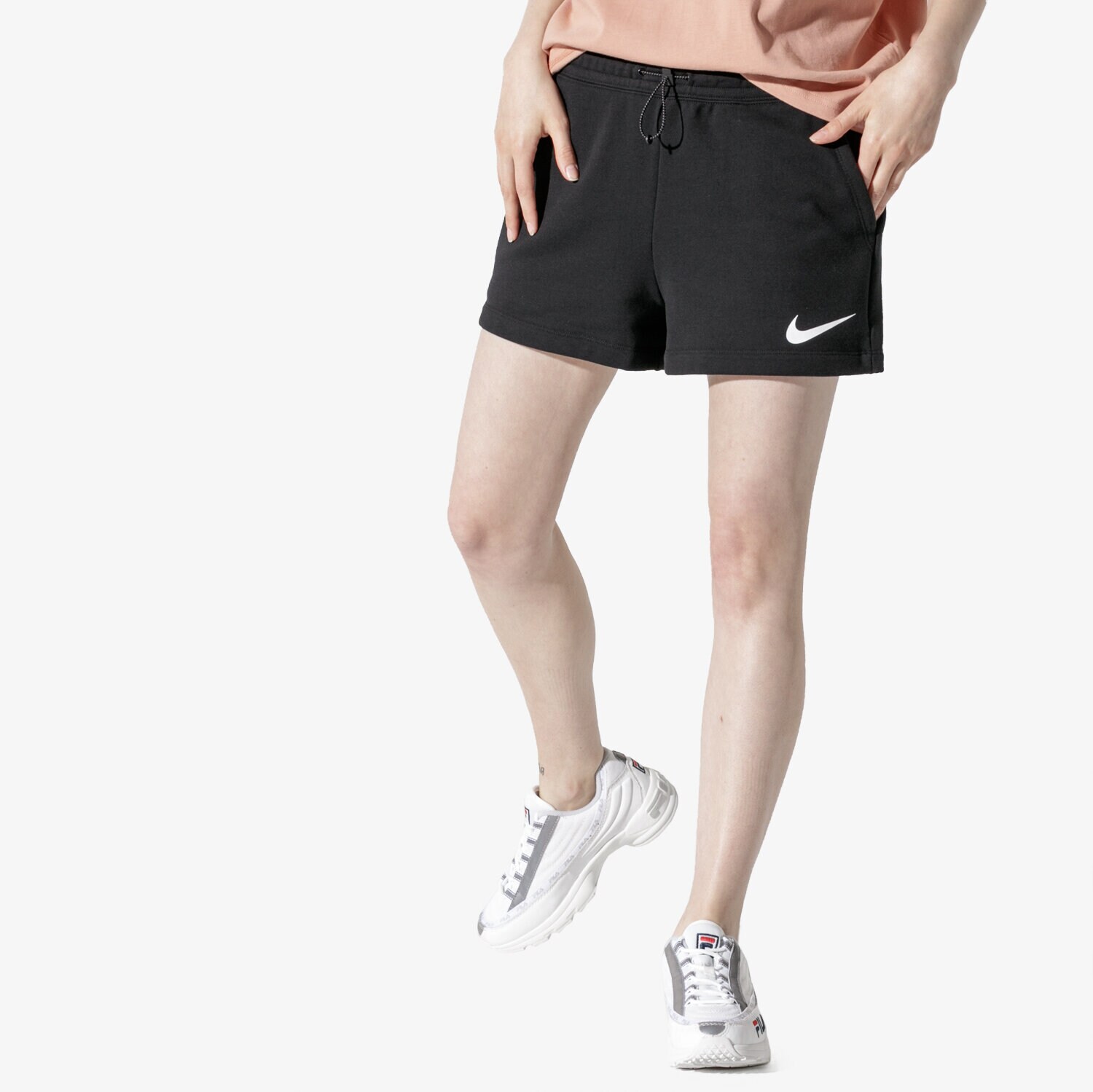 Krótkie spodenki, szorty damskie NIKE SZORTY W NSW SWSH SHORT FT BQ7962-010 CZARNY