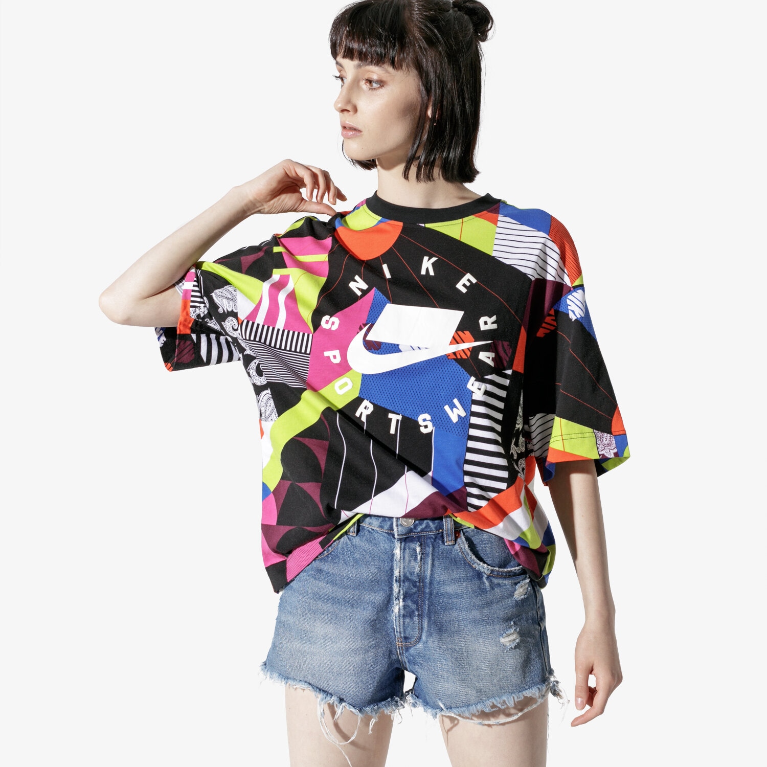 Koszulka, t-shirt damski NIKE T-SHIRT SS W NSW NSP TOP SS AOP AT0564-010 MULTICOLOR