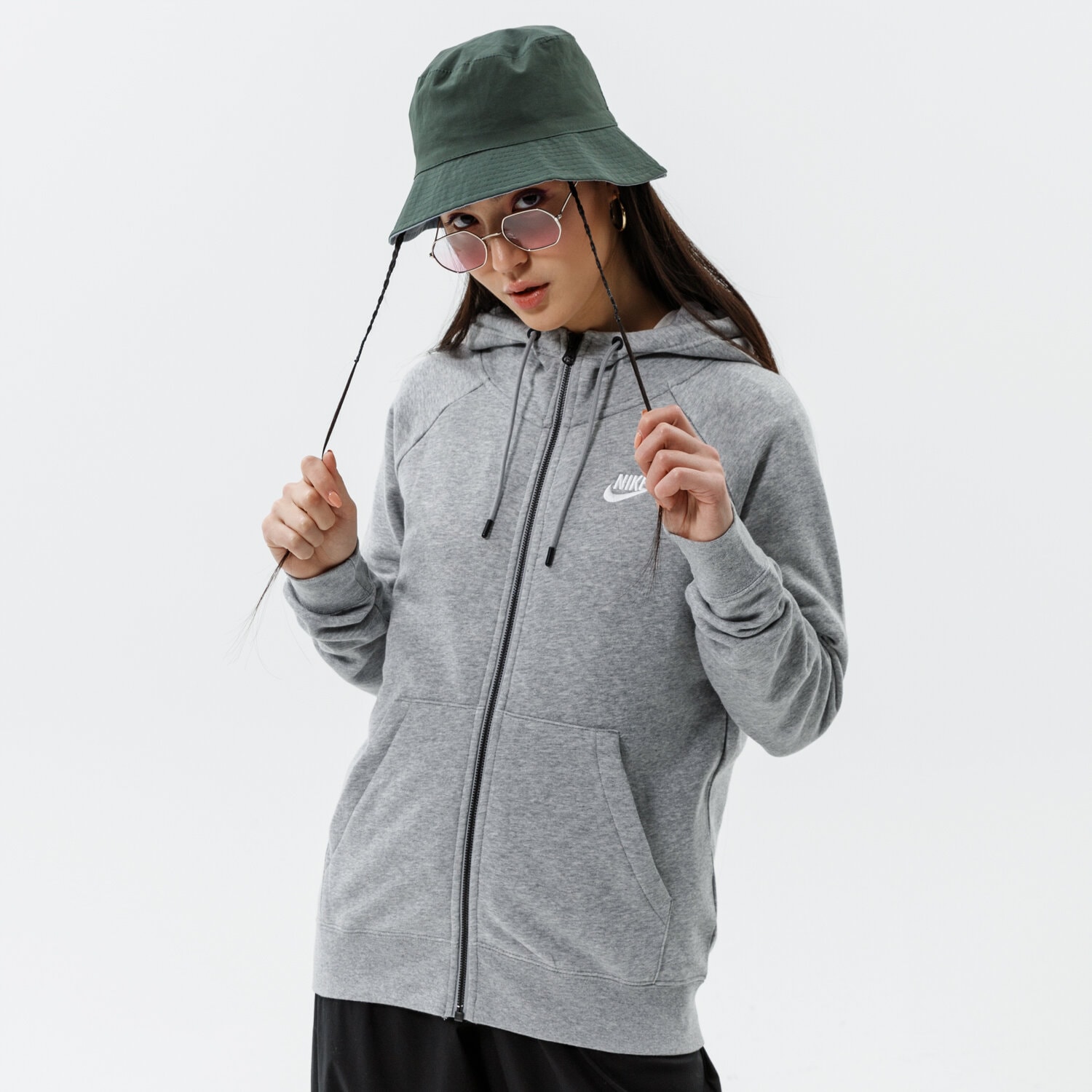 Bluza damska NIKE BLUZA ROZPINANA Z KAPTUREM SPORTSWEAR ESSENTIAL BV4122-063 SZARY