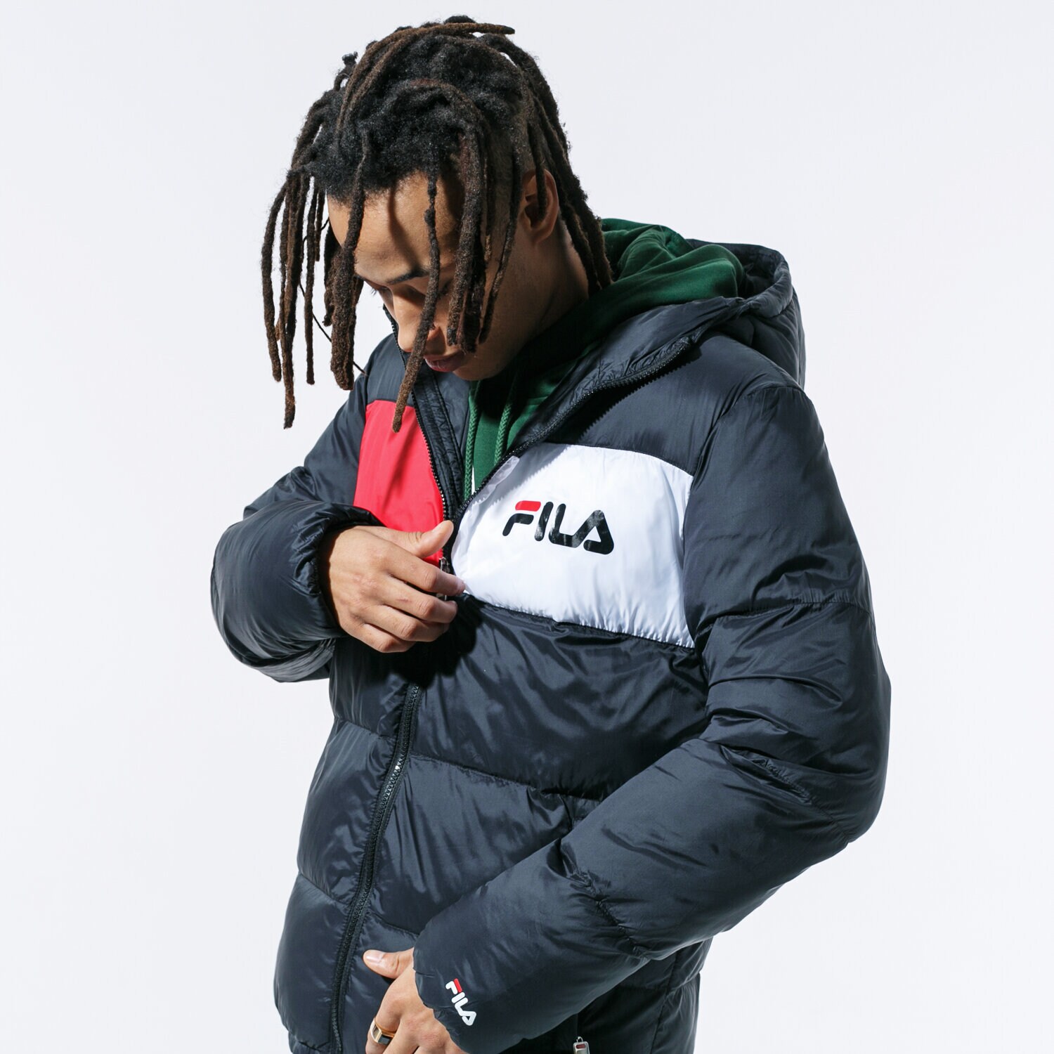 Kurtka zimowa męska FILA KURTKA FLOYD PUFF HOOD JACKET 682368002 CZARNY