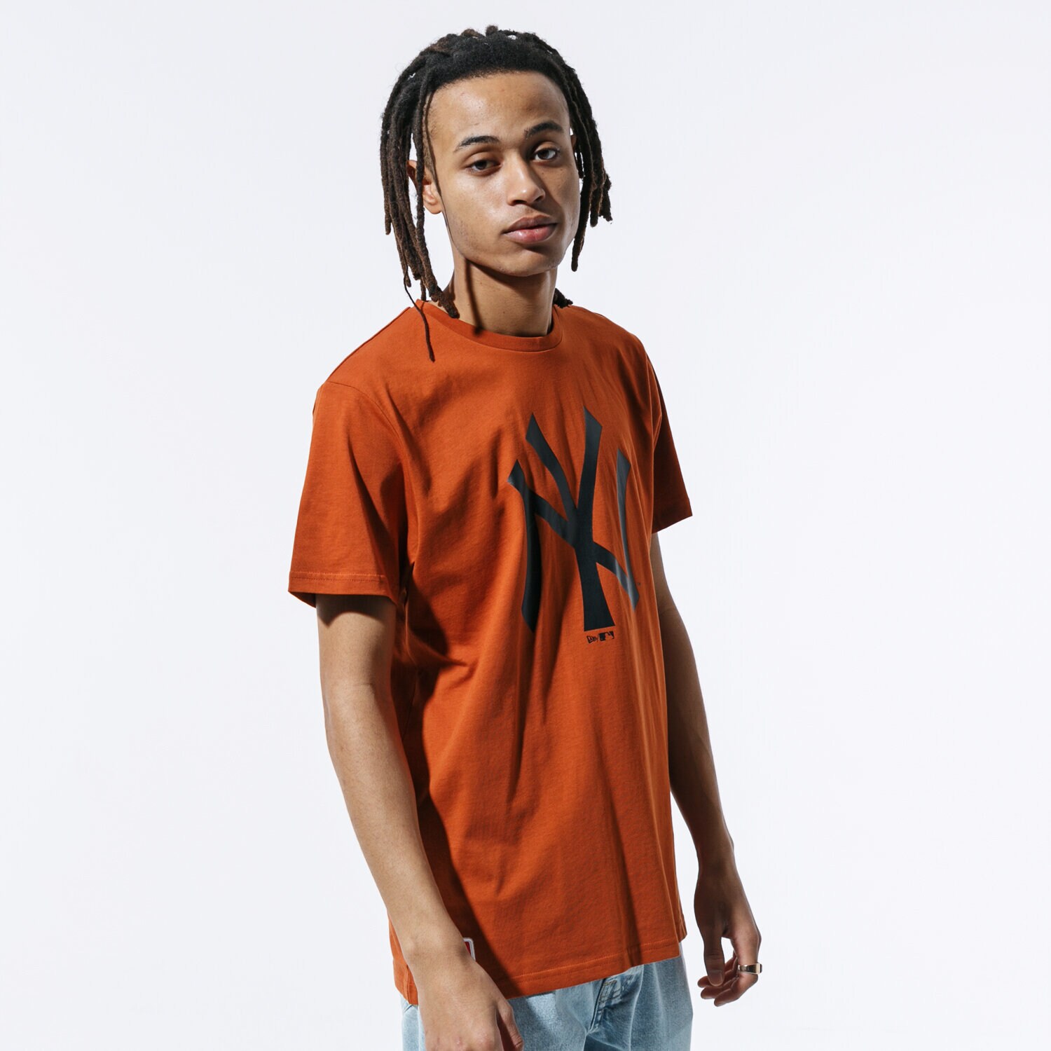 Koszulka, t-shirt sportowy męski NEW ERA T-SHIRT SS MLB SEASONAL TEAM LOGO TEE NEYYAN RST 12033498 BRĄZOWY