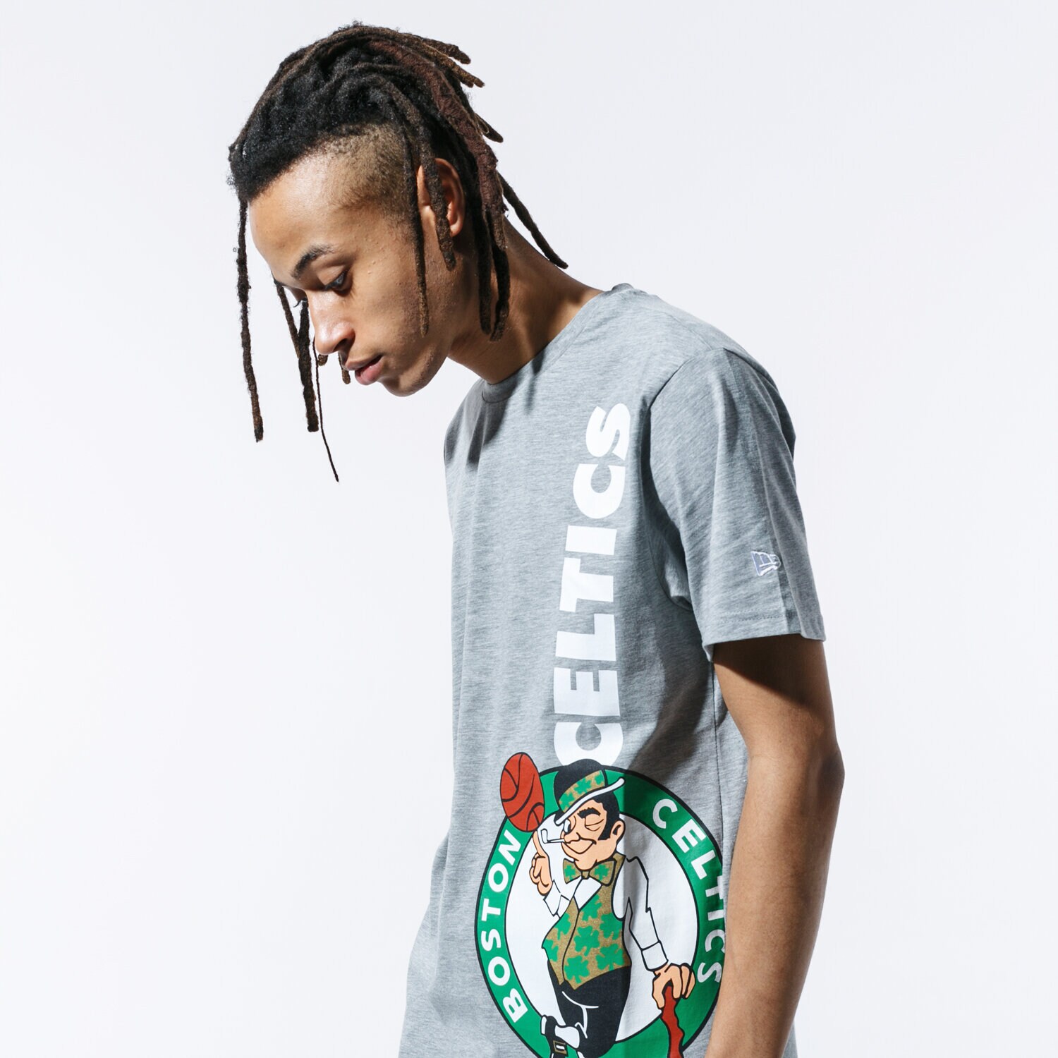 Koszulka, t-shirt sportowy męski NEW ERA T-SHIRT SS NBA TEAM TEE BOSCEL LGH 12033446 SZARY