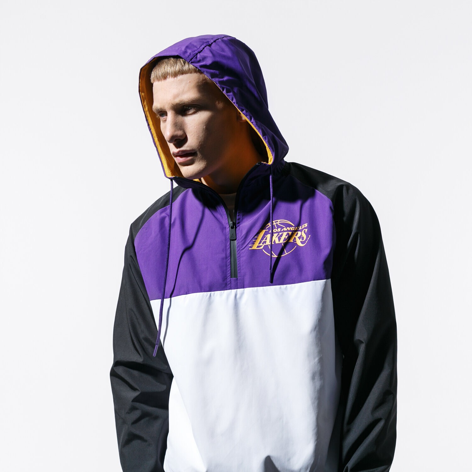 Kurtka zimowa męska NEW ERA KURTKA NBA HOODED WINDBREAKER LOSLAK WHIBLKTRP 12033458 CZERWONY
