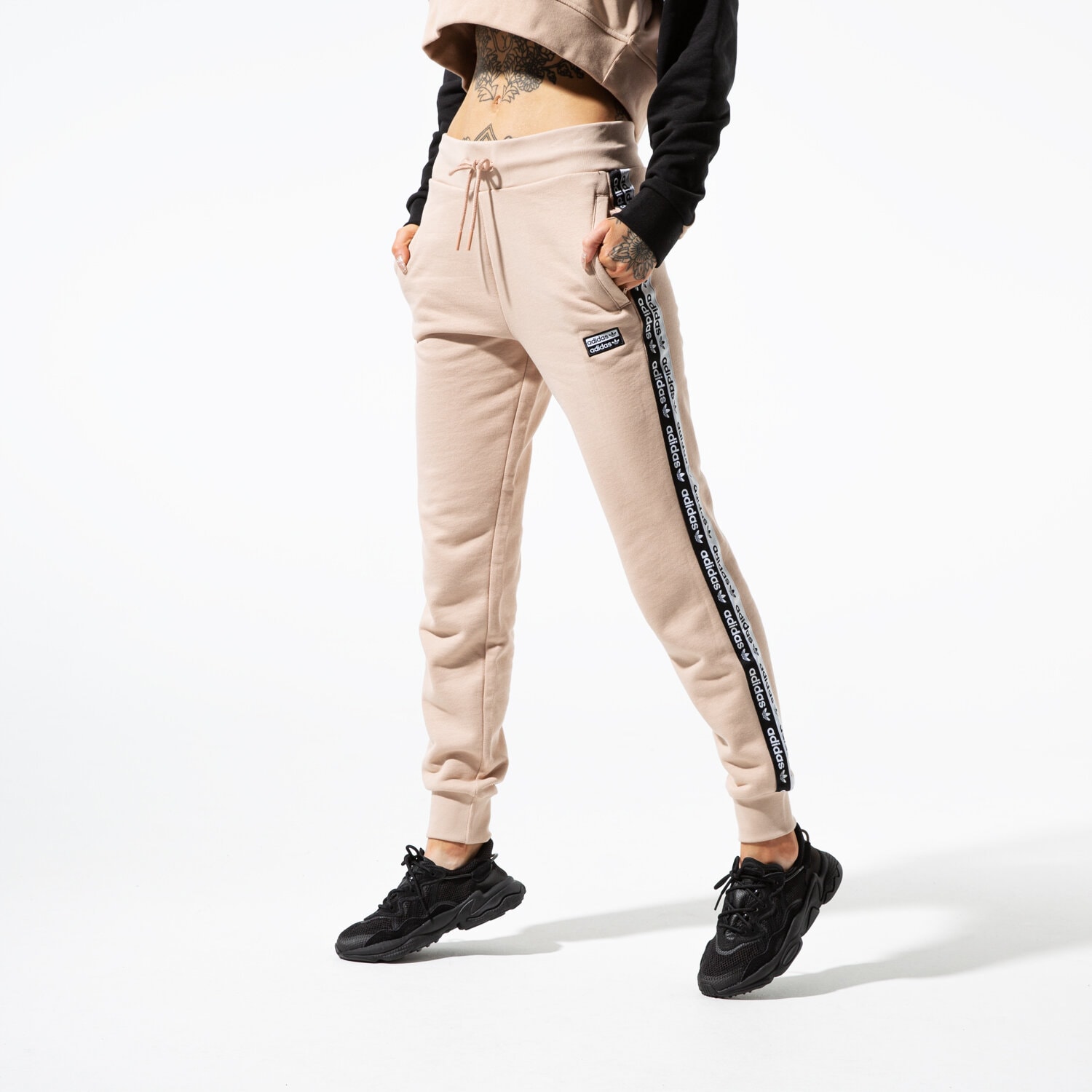 Spodnie sportowe damskie ADIDAS SPODNIE VOCAL CUF PANT ED5815 RÓŻOWY