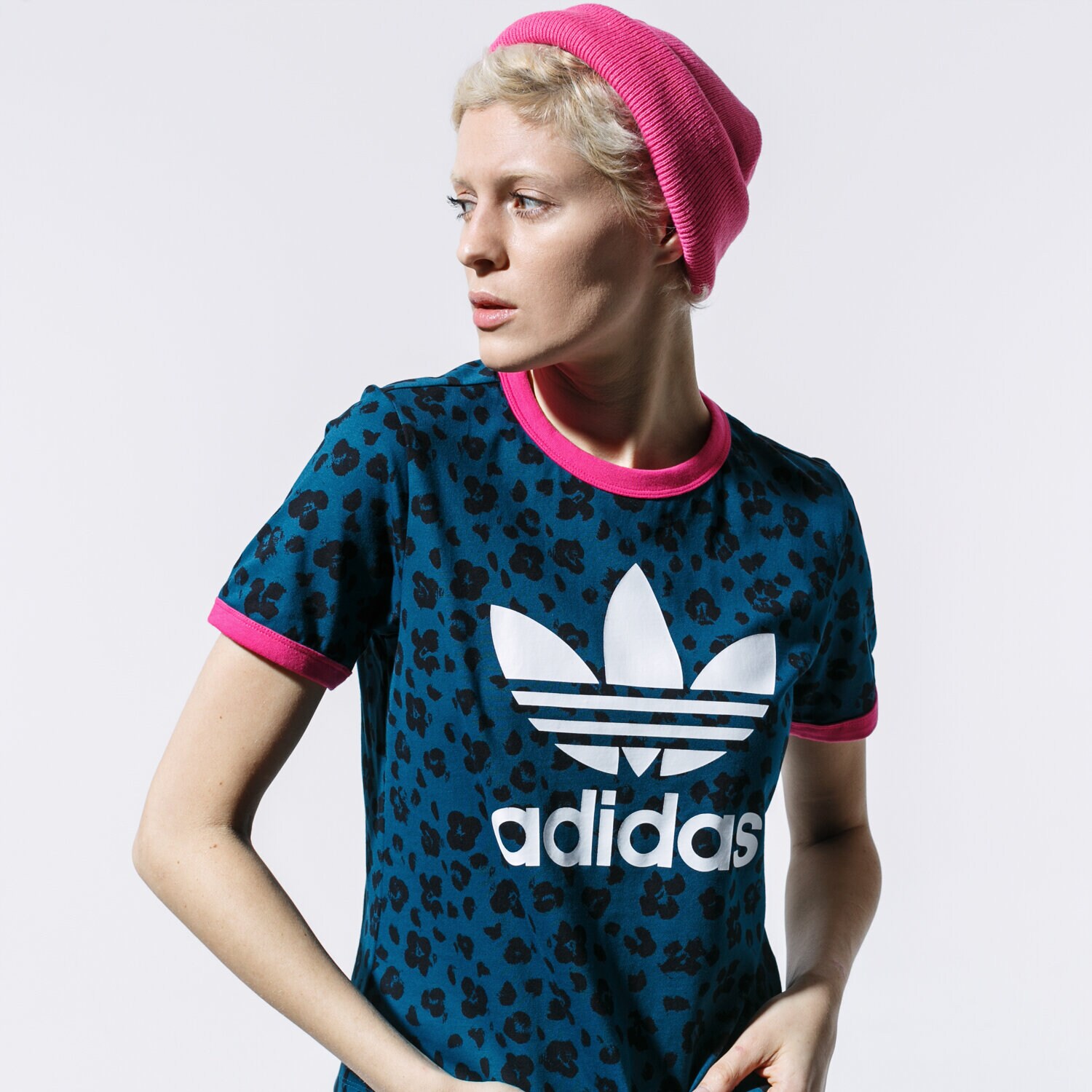 Koszulka, t-shirt damski ADIDAS T-SHIRT SS AOP TEE ED4781 MULTICOLOR