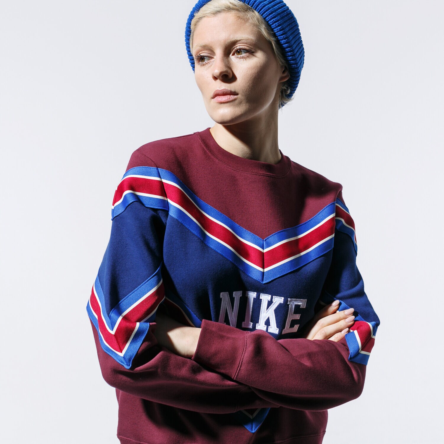 Bluza damska NIKE BLUZA W NSW NSP CREW FLC BV2920-681 BORDOWY