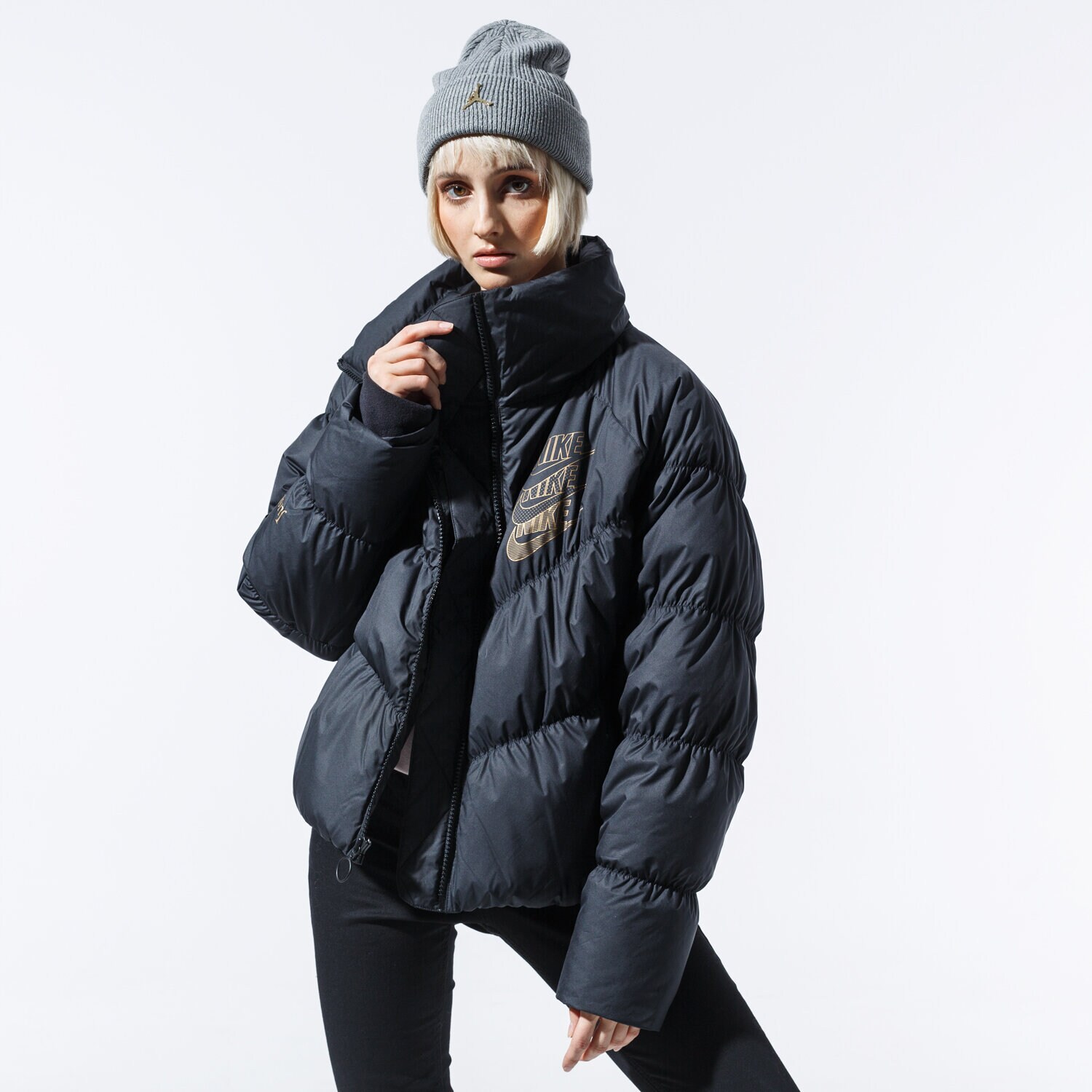 Kurtka zimowa damska NIKE KURTKA PUCHOWA W NSW DWN FILL JKT STMT SHINE CK3963-010 CZARNY