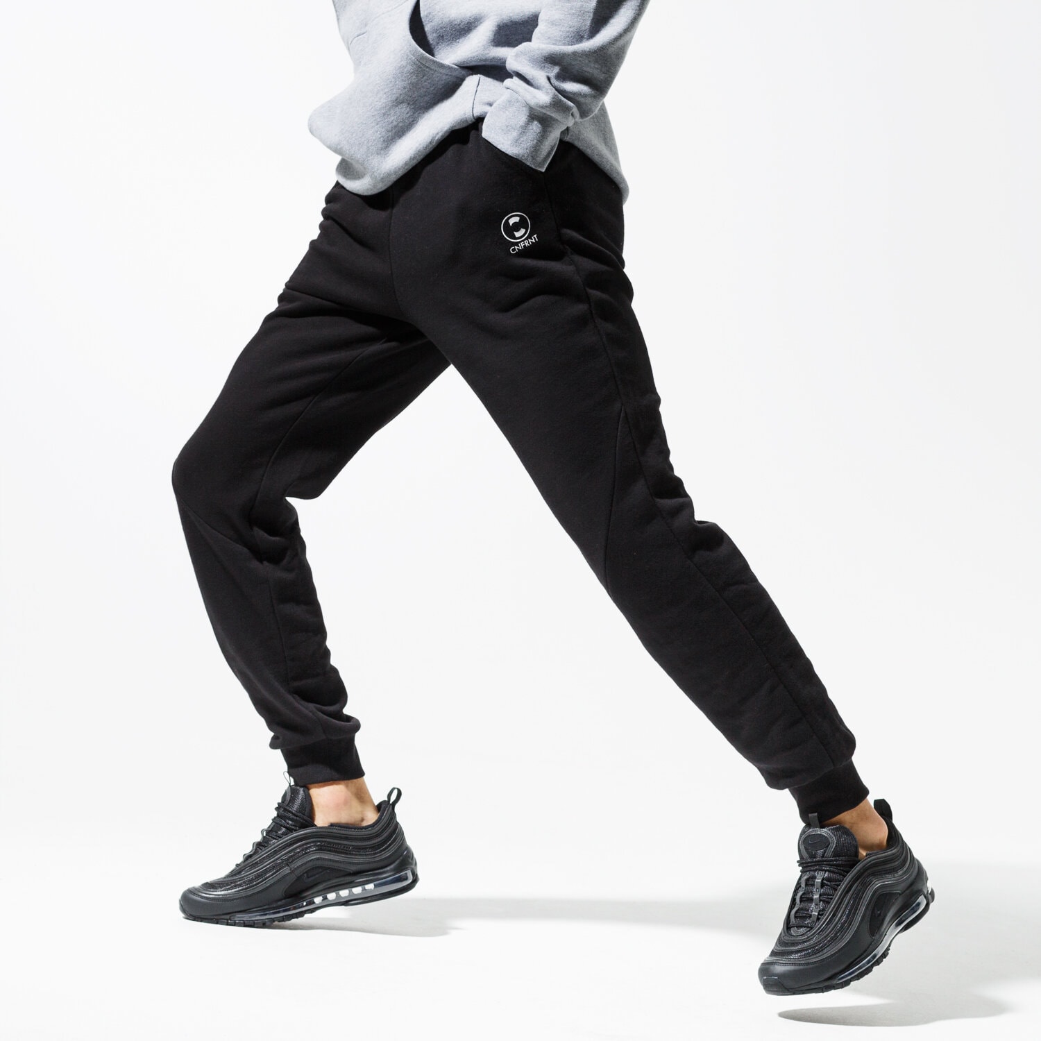 Spodnie sportowe męskie CONFRONT SPODNIE ESSENTIAL BLK PANTS CF39SPM30001 CZARNY