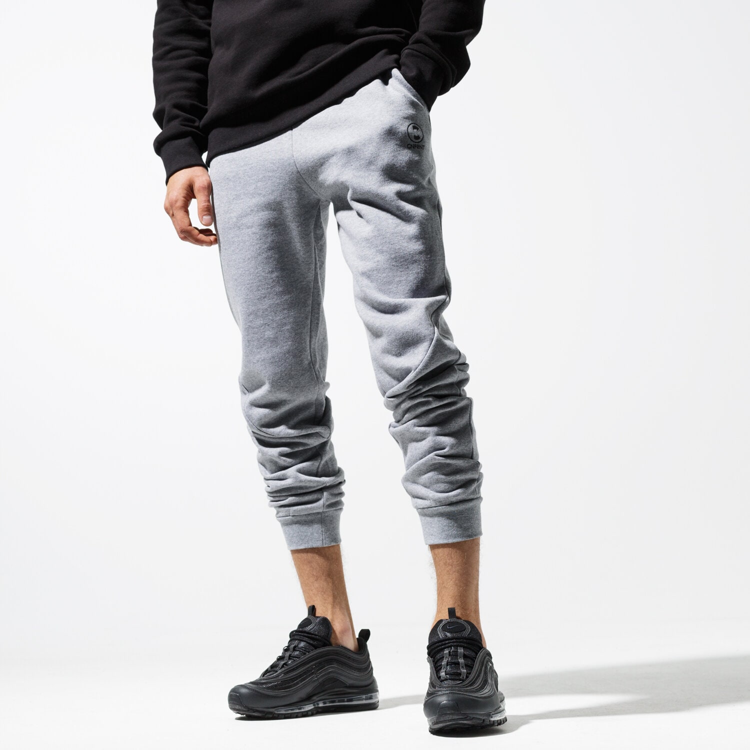 Spodnie sportowe męskie CONFRONT SPODNIE ESSENTIAL GRY PANTS CF39SPM30003 SZARY