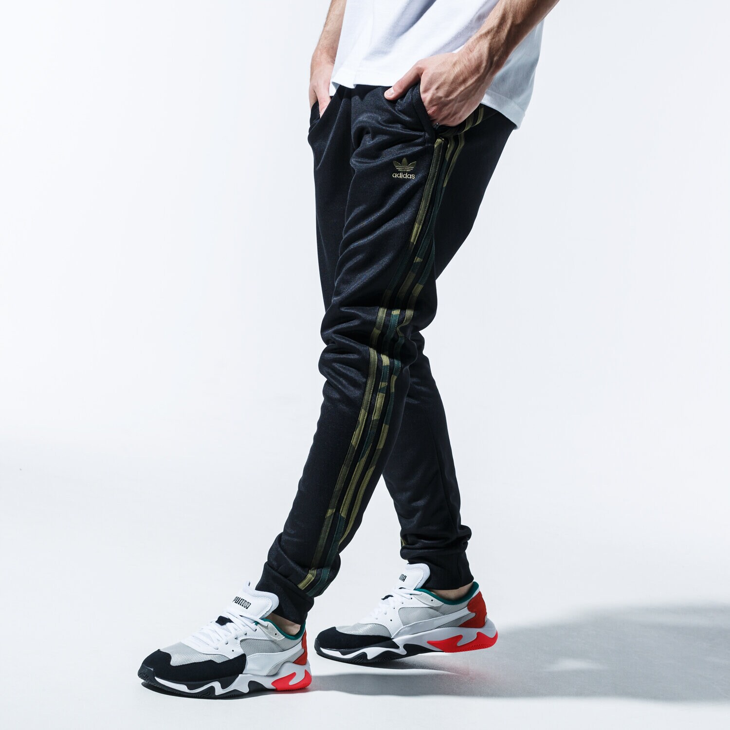Spodnie sportowe męskie ADIDAS SPODNIE CAMO TP FM3360 CZARNY