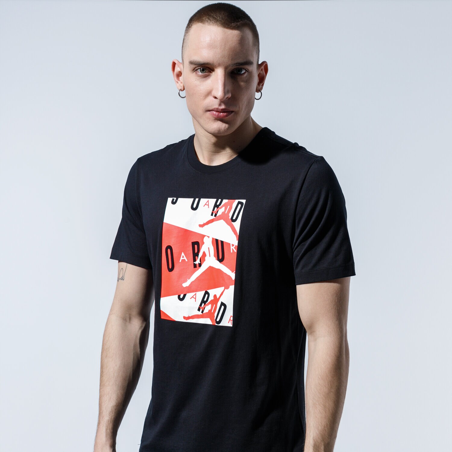 Koszulka, t-shirt sportowy męski JORDAN T-SHIRT M J AIR SS CREW CD5628-010 CZARNY