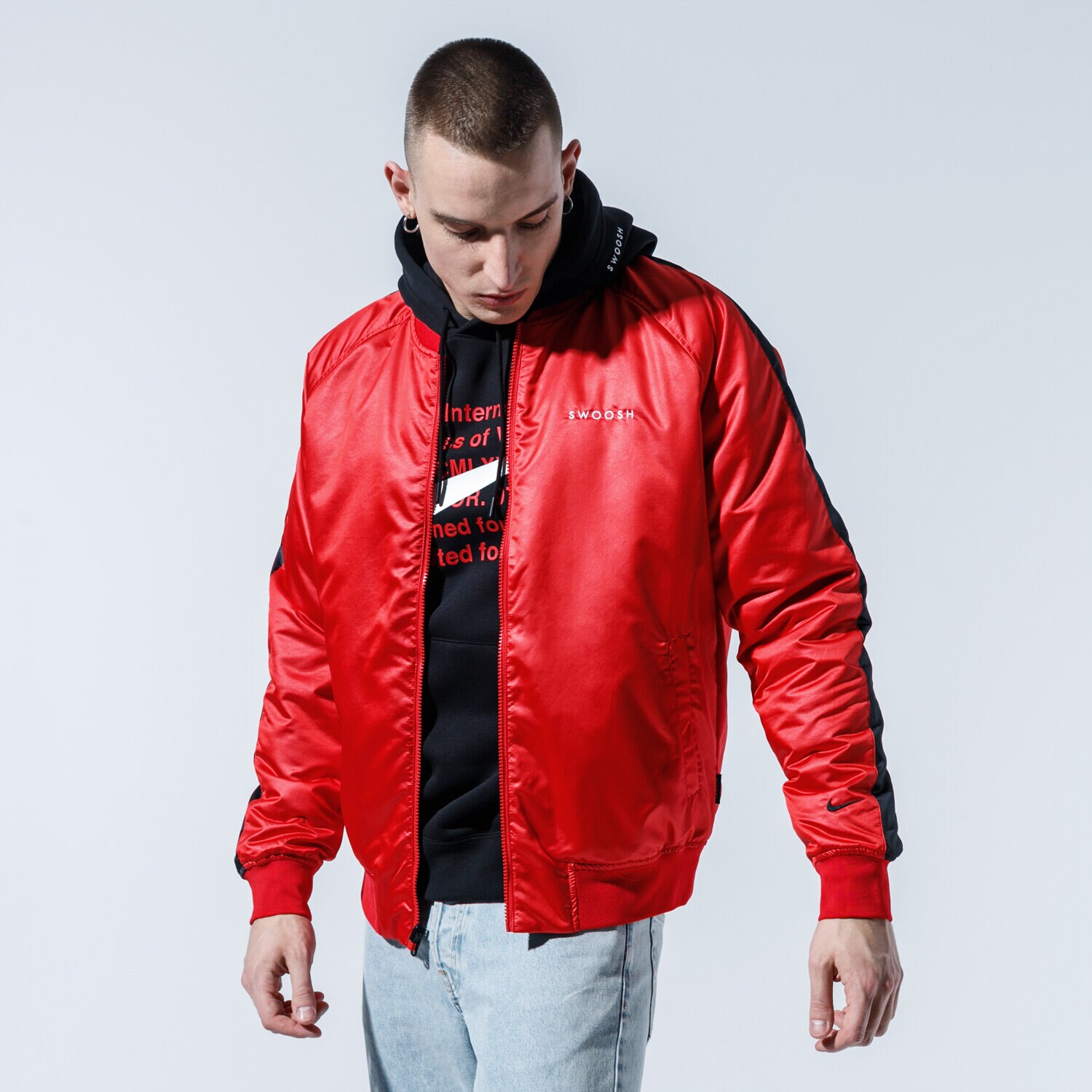 Kurtka wiosenna / jesienna męska NIKE KURTKA M NSW SWOOSH BMBER JKT WVN CJ4875-657 CZARNY