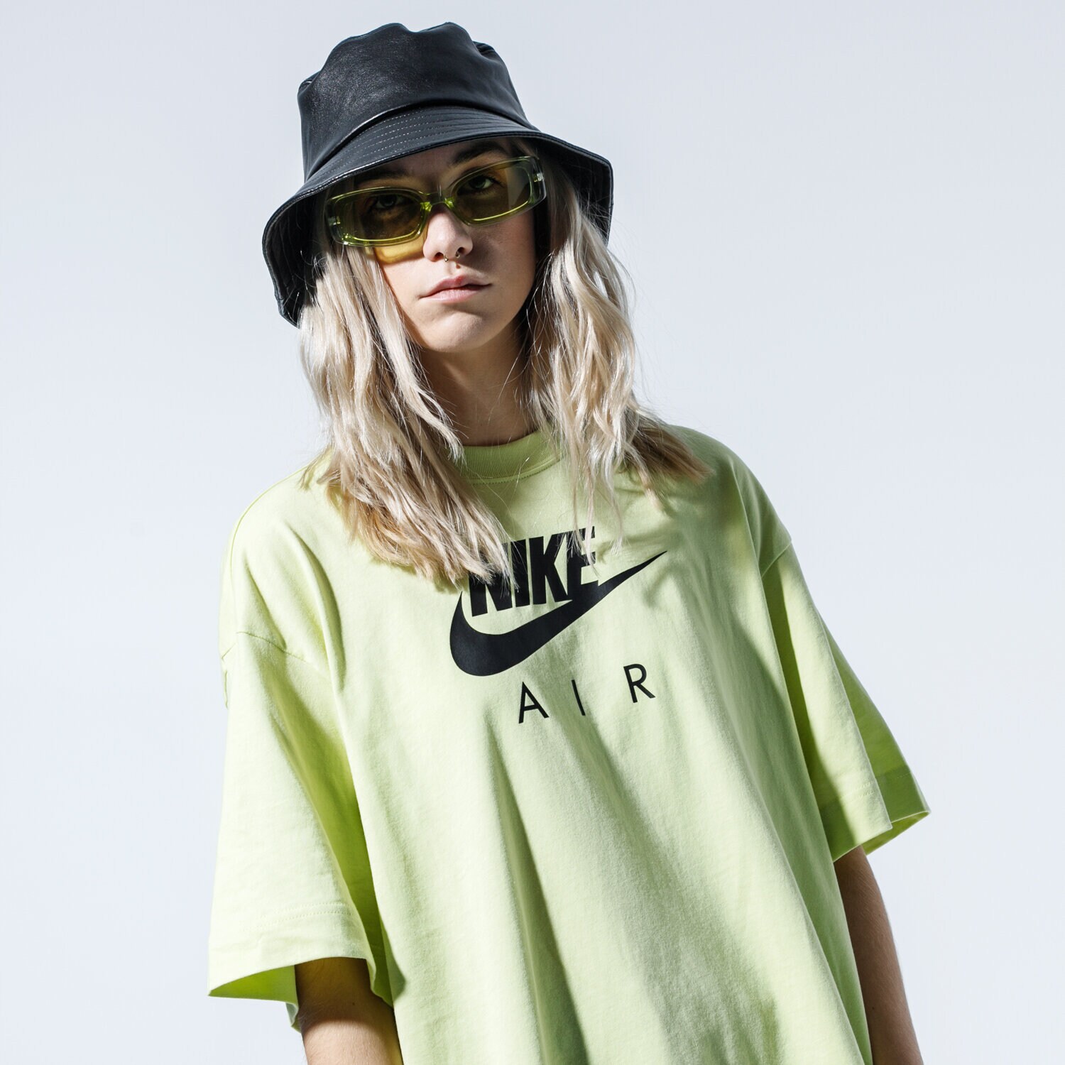Koszulka, t-shirt damski NIKE T-SHIRT W NSW AIR TOP SS BF CJ3105-367 ZIELONY