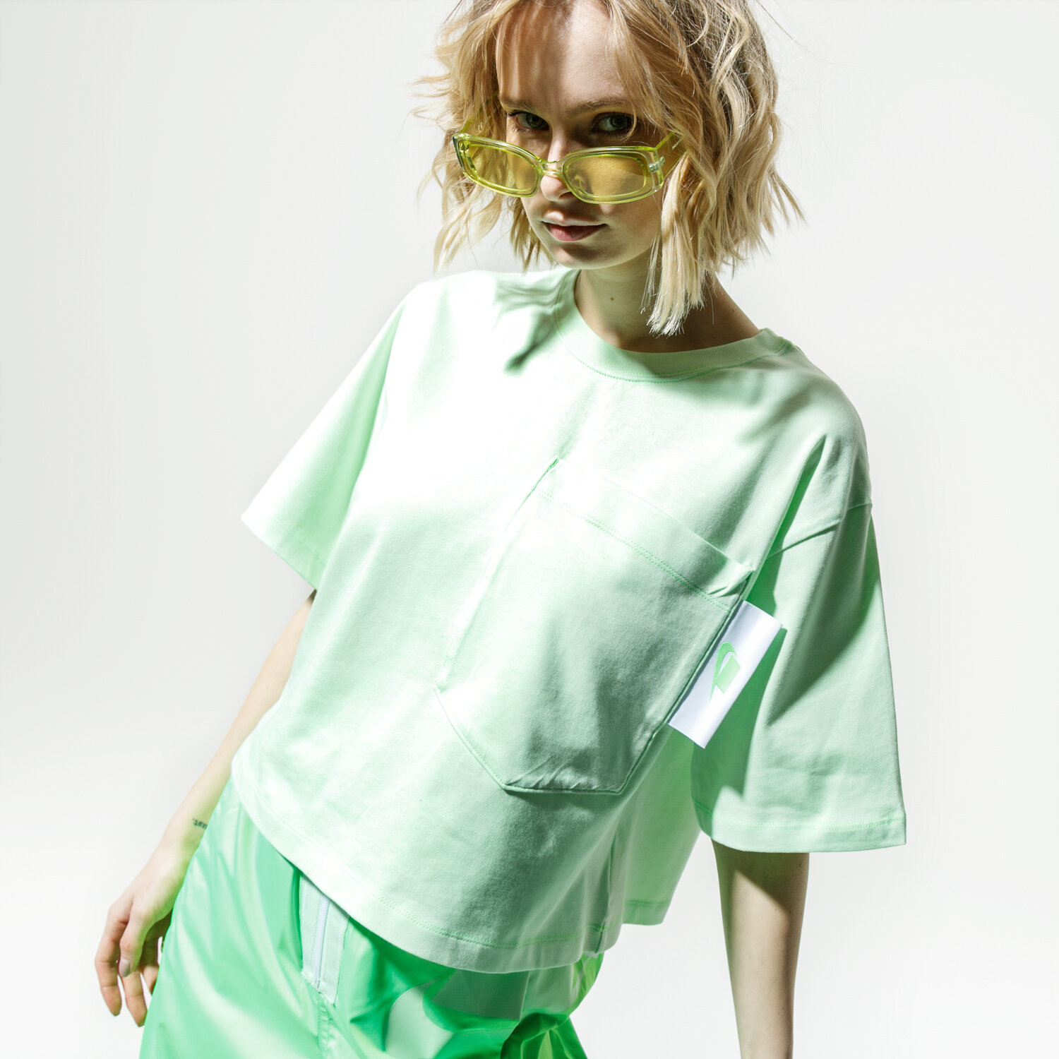 Koszulka, t-shirt damski NIKE T-SHIRT W NSW NSW TOP SS CROP CT0874-376 ZIELONY