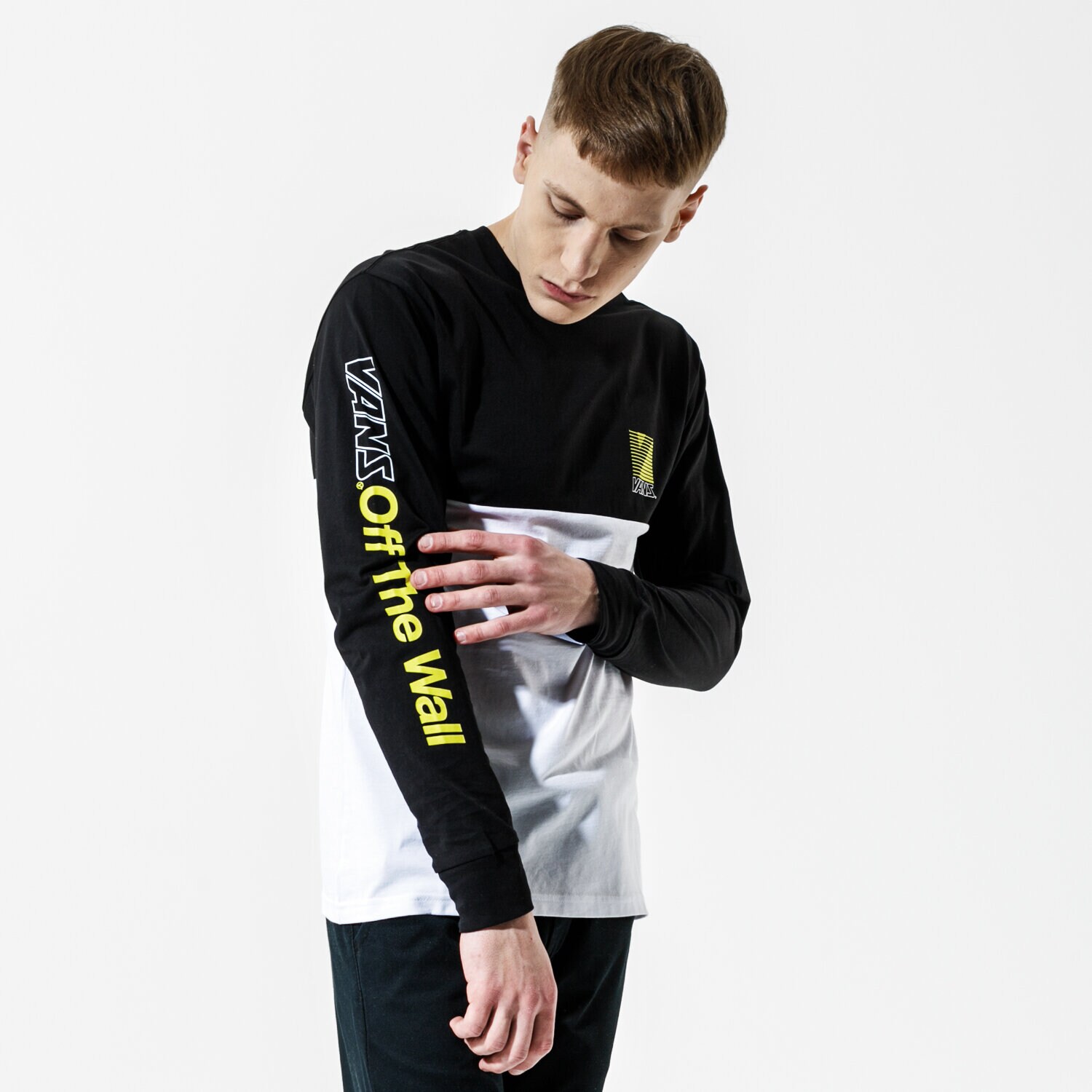 Koszulka, t-shirt sportowy męski VANS T-SHIRT MN RETRO SPORT COLORBLOCK LS WHITE/BLACK VN0A49QHYB21 CZARNY