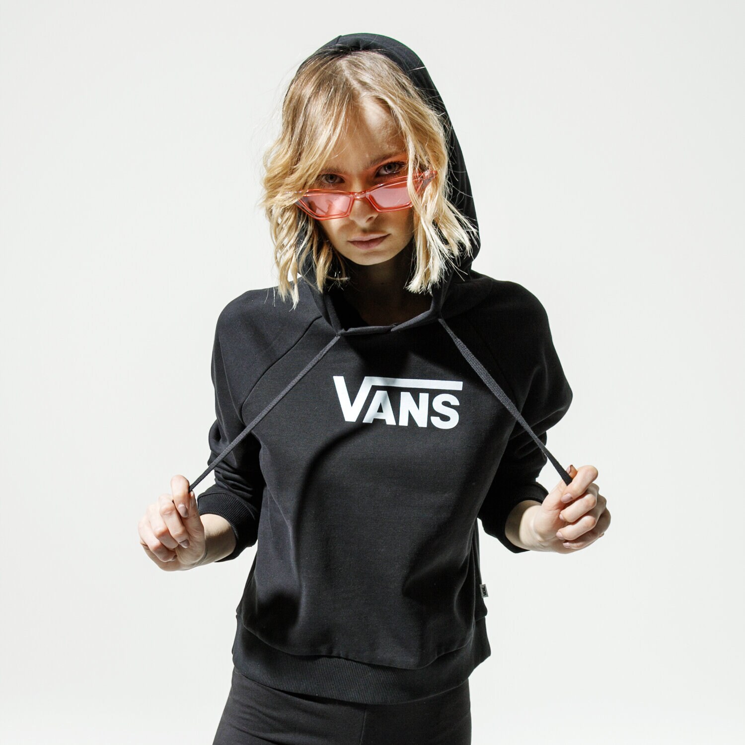 Bluza damska VANS BLUZA Z KAPTUREM WM FLYING V FT BOXY HOODIE BLACK VN0A4BG3BLK1 CZARNY