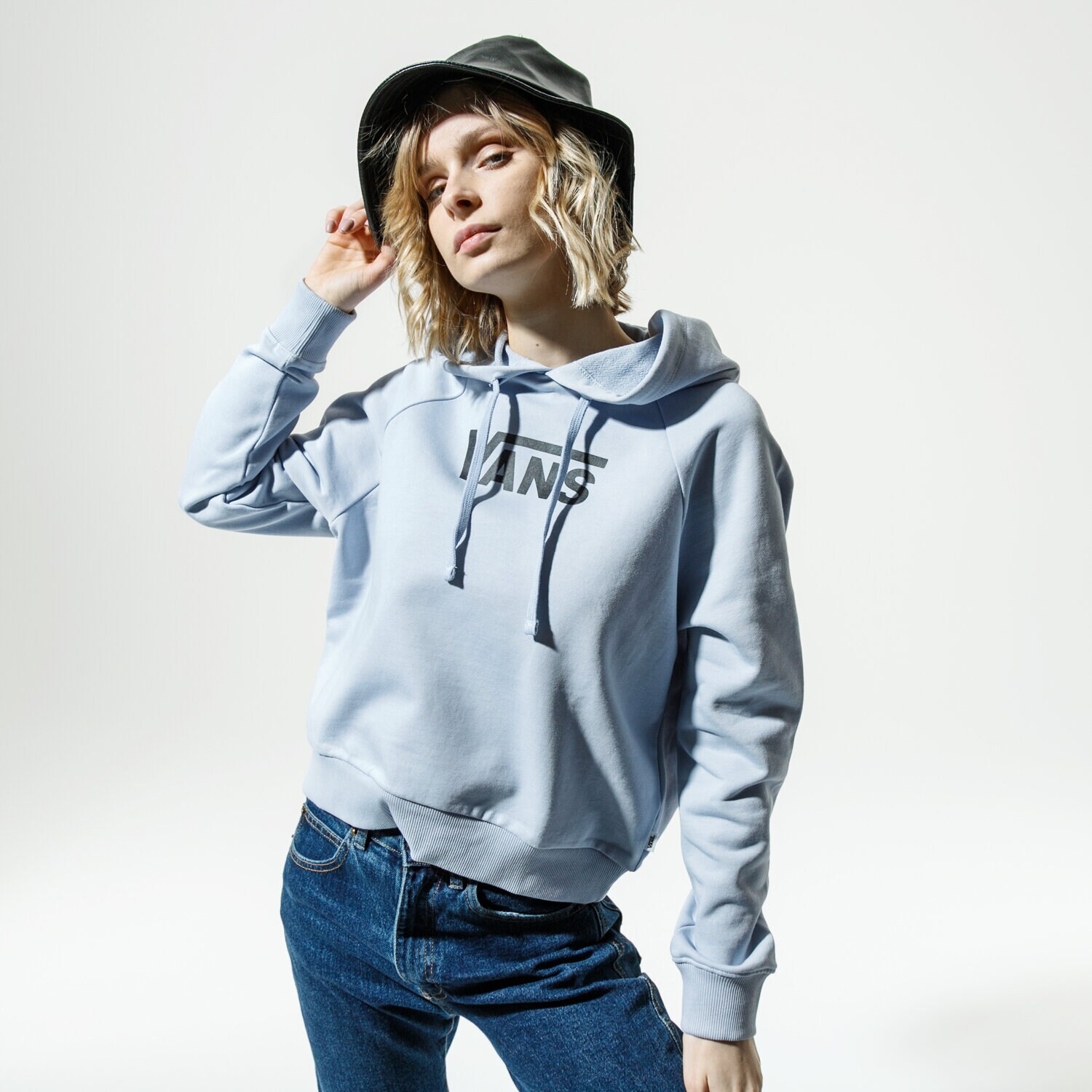 Bluza damska VANS BLUZA Z KAPTUREM WM FLYING V FT BOXY HOODIE ZEN BLUE VN0A4BG3VBY1 NIEBIESKI